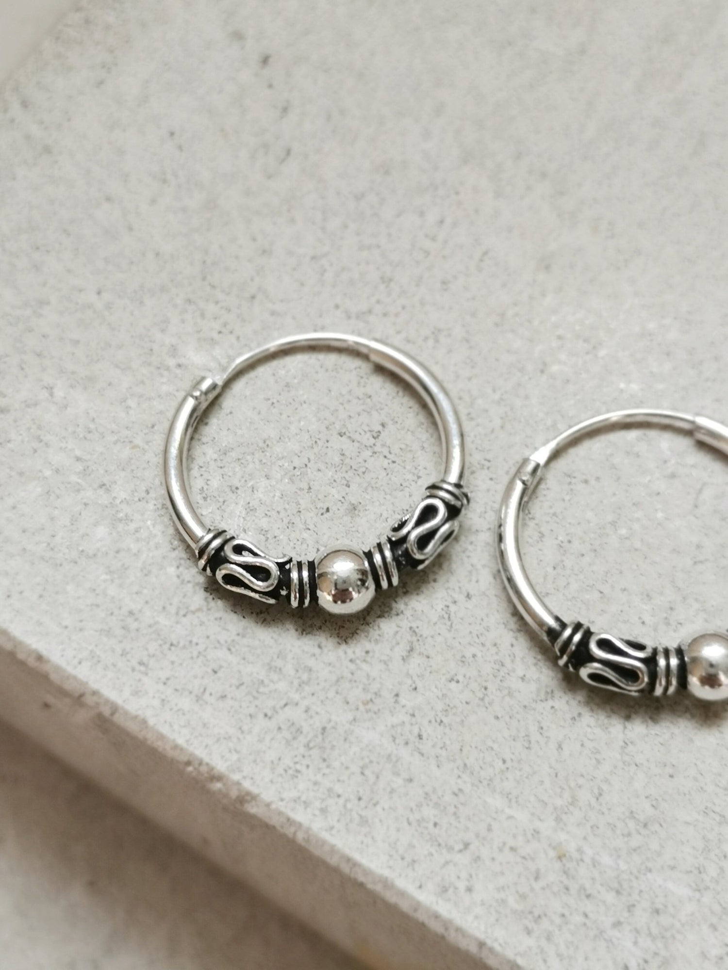 Bali Creolen 18mm aus 925er Silber, Sterling Silber Creolen, Ohrringe Silber 925, Boho kleine Creolen - CocosyBerlin