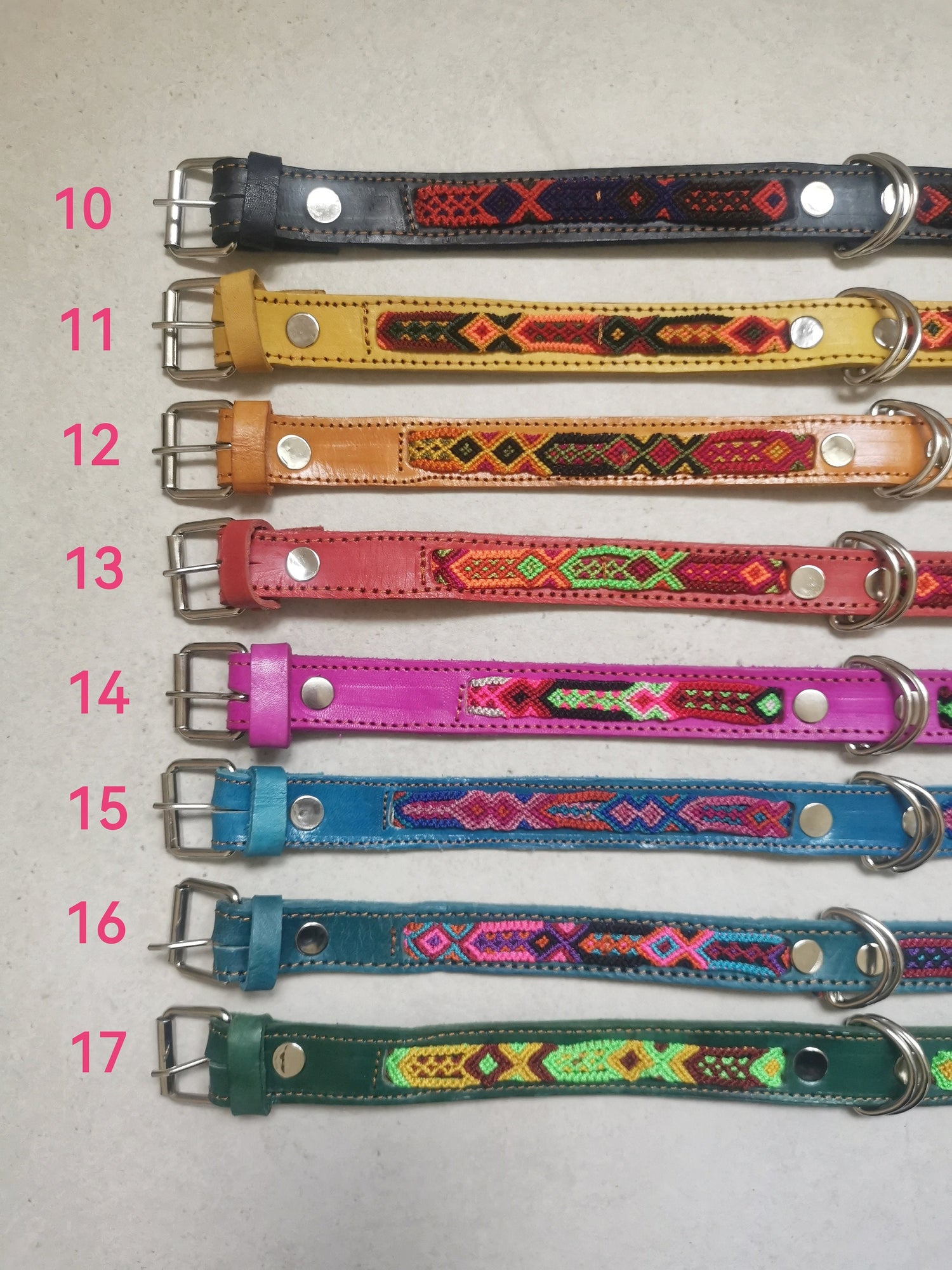 Buntes Medium Lederhalsband, Hundehalsband aus Chiapas Mexiko, Hundehalsband aus Leder 40 cm lang, Halsband Handarbeit Unikat