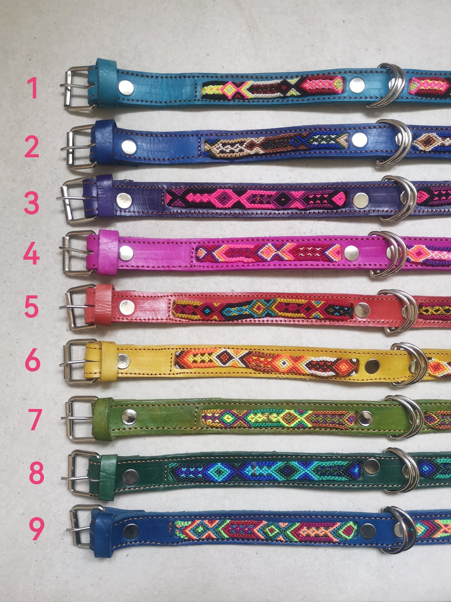 Buntes Medium Lederhalsband, Hundehalsband aus Chiapas Mexiko, Hundehalsband aus Leder 40 cm lang, Halsband Handarbeit Unikat