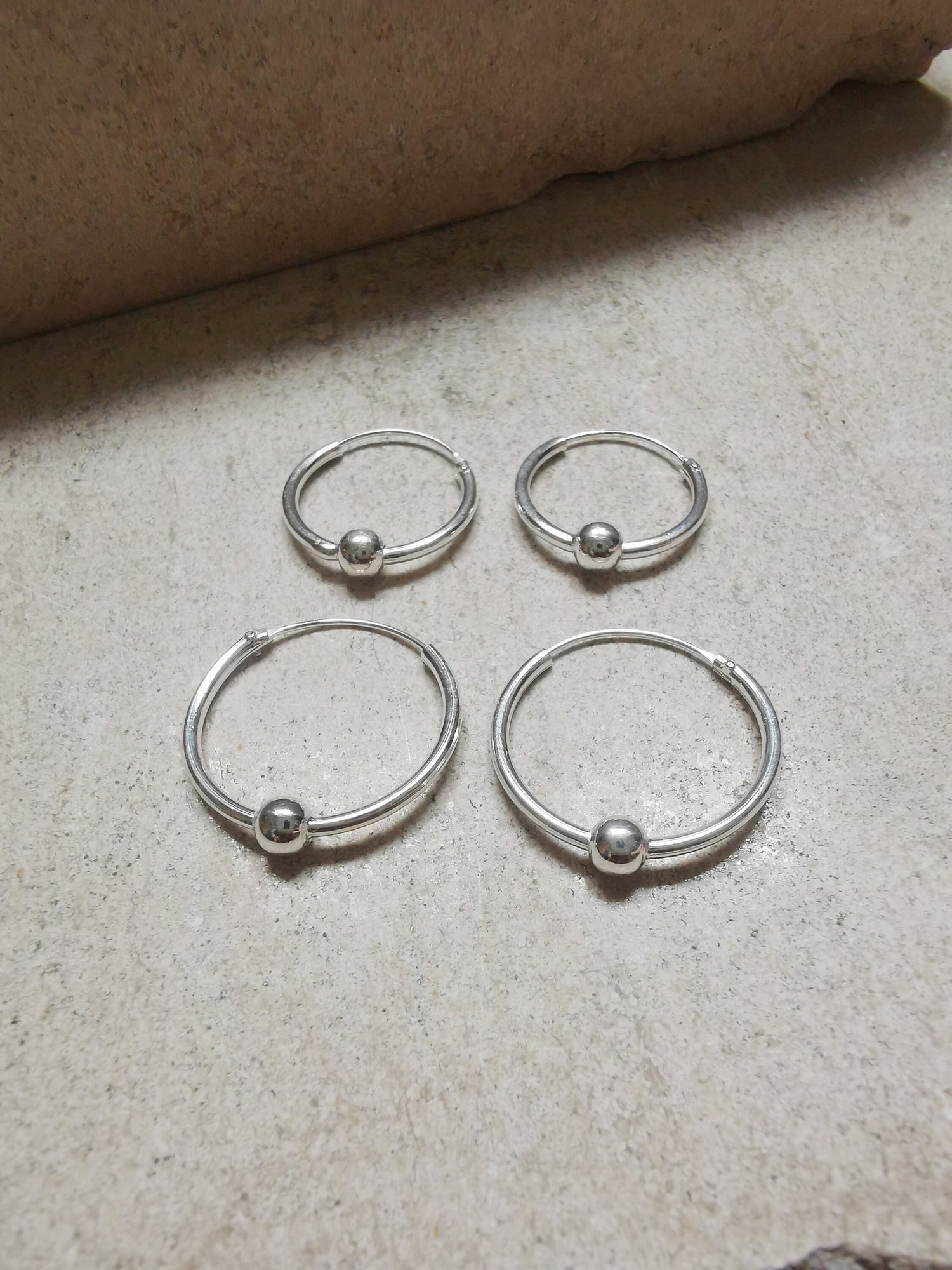 Bali hoop earrings made of 925 silver, sterling silver mini hoop earrings, silver 925 earrings, small silver hoop earrings with ball