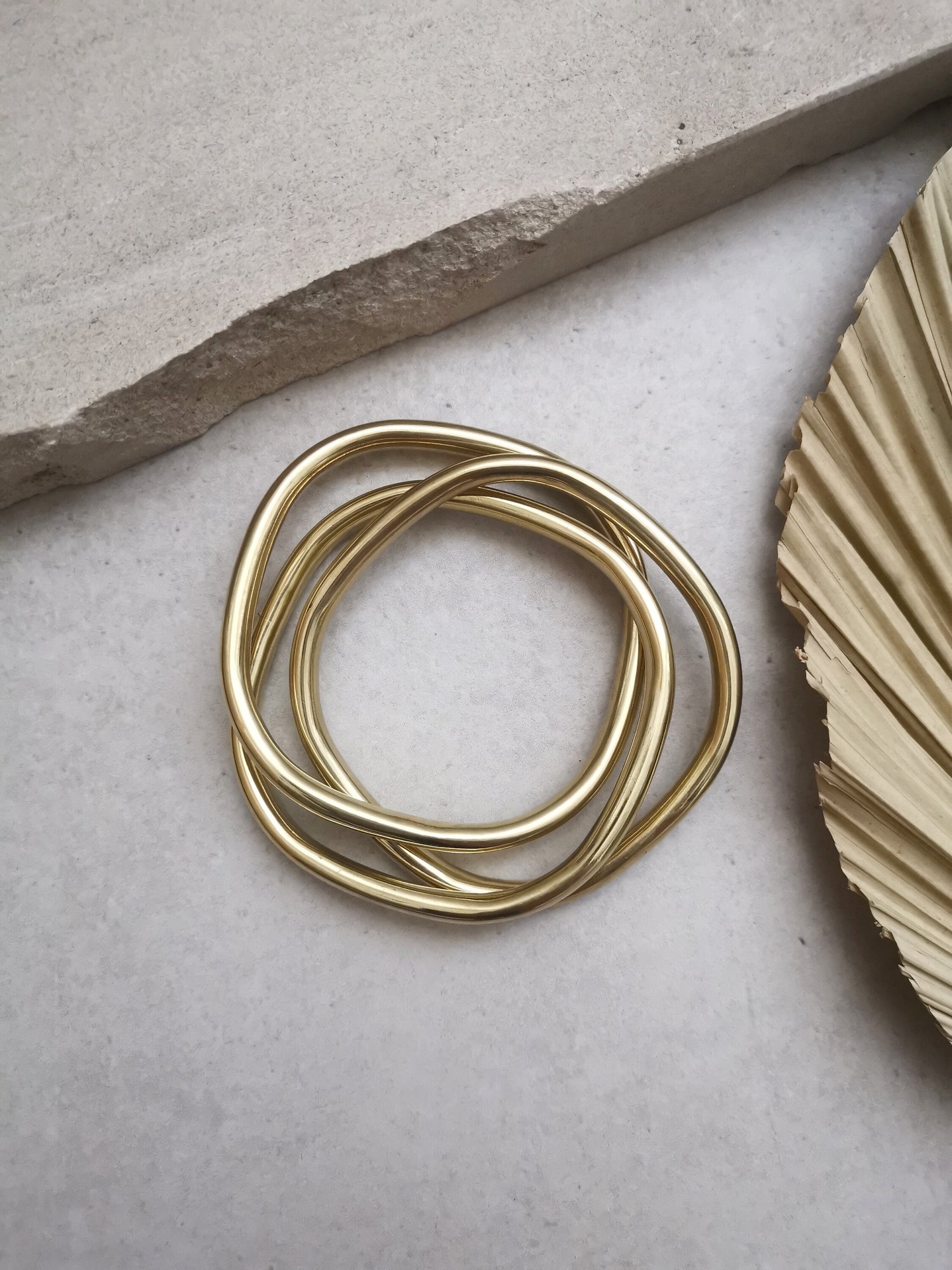 Chunky bracelet made of golden brass, statement bracelet, wide bangles, tribal golden bangle made of 3 geometric hoops, trio bracelet