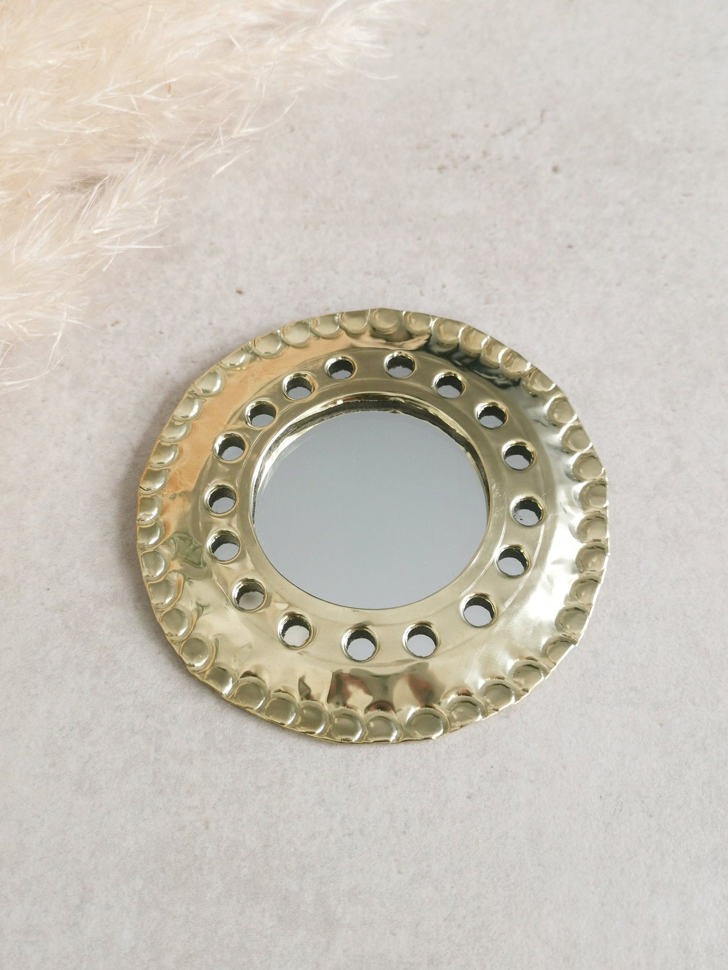 Kleiner Spiegel aus goldenem Messing, Mini Wandspiegel Handarbeit aus Marokko, Marokkanischer Spiegel, Orientalisch