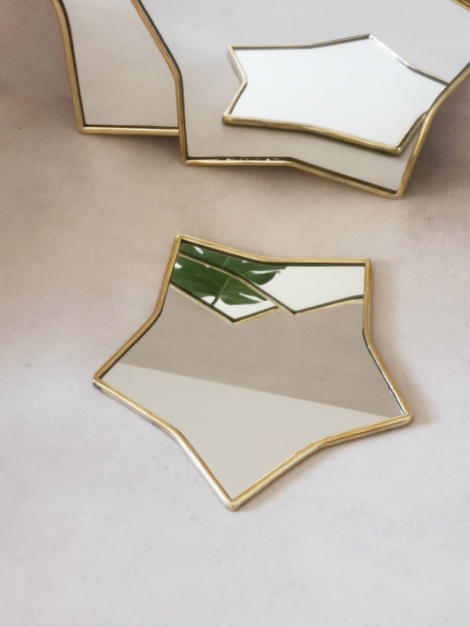 Stern Spiegel mit goldenem Rahmen, goldener Wandspiegel, Spiegel aus Marokko, Handarbeit, Spiegel sternenförmig