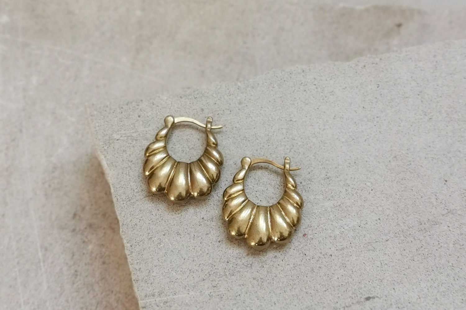 Croissant Creolen Messing gold, Chunky kleine Creolen, Ovale Creolen