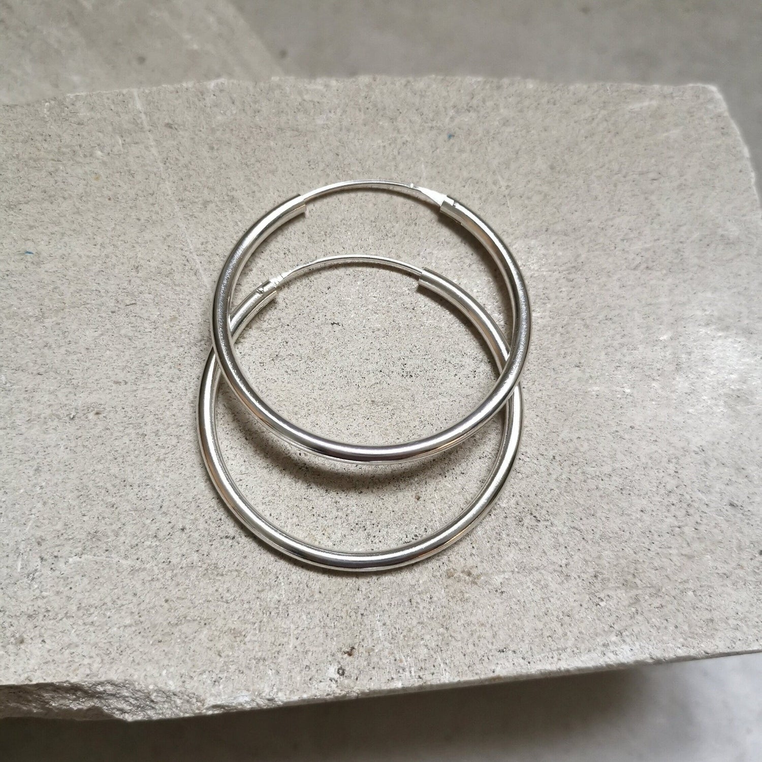 925 Silber Creolen 45 mm x 3 mm, Minimalistische Ohrringe, Silbercreolen, Sterling Silber Creolen, Chunky Creolen - CocosyBerlin