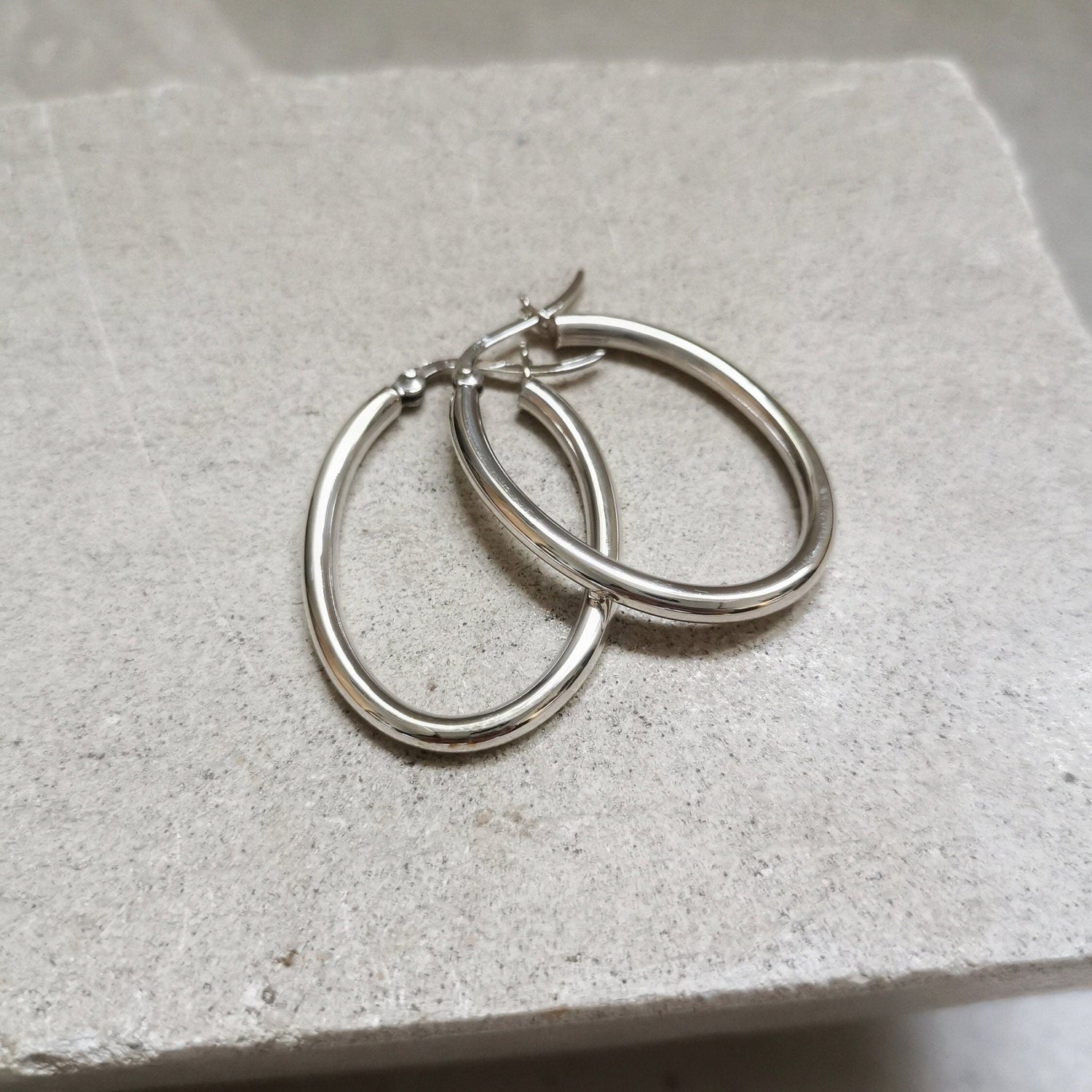 Ovale 925 Silber Creolen, Minimalistische Ohrringe, Sterling Silber Creolen - CocosyBerlin