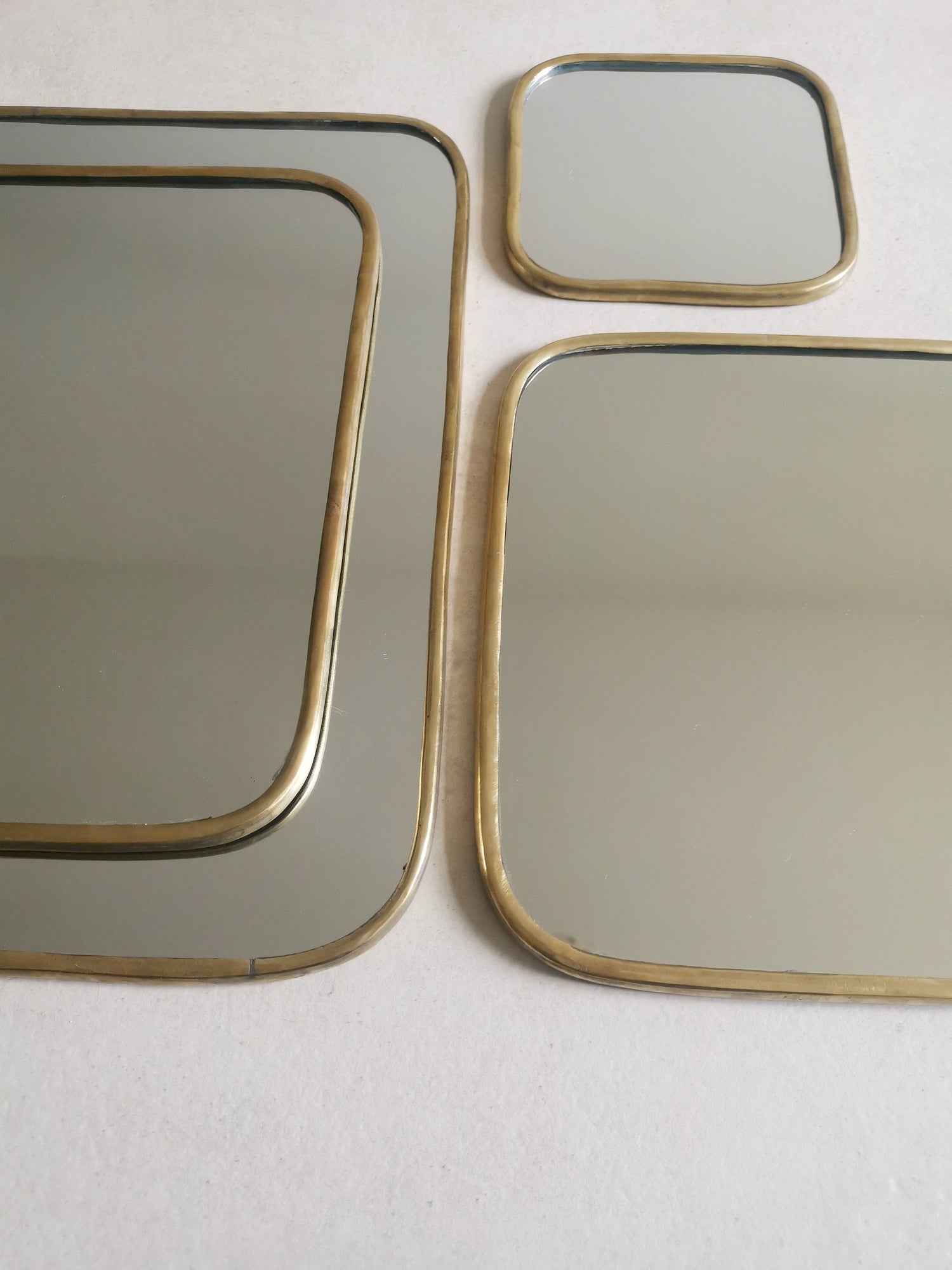 Spiegel Quadrat, Spiegel mit goldenem Messing Rahmen, Wandspiegel quadratisch, Handarbeit aus Marokko