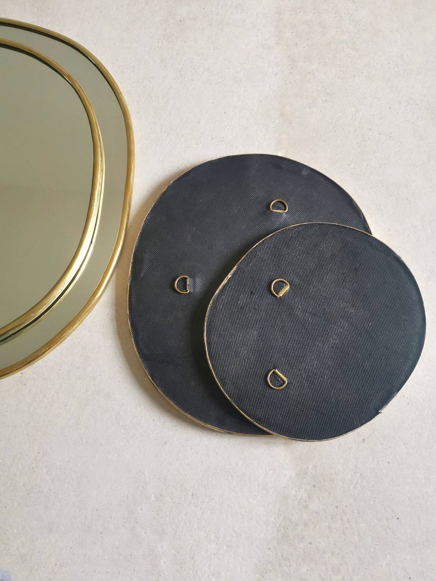 Ovaler Spiegel, Spiegel mit goldenem Messing Rahmen, Wandspiegel Oval, Handarbeit aus Marokko - CocosyBerlin