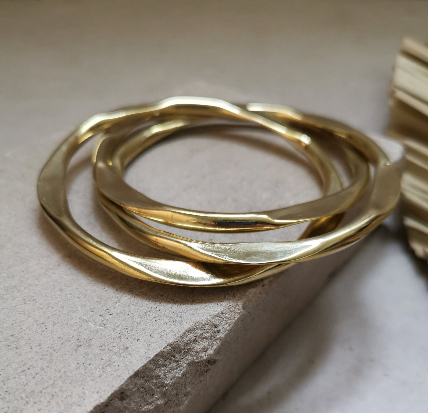 Bracelet en laiton doré, bracelet statement, 3 bracelets, bracelet tribal doré, bracelet simple minimaliste