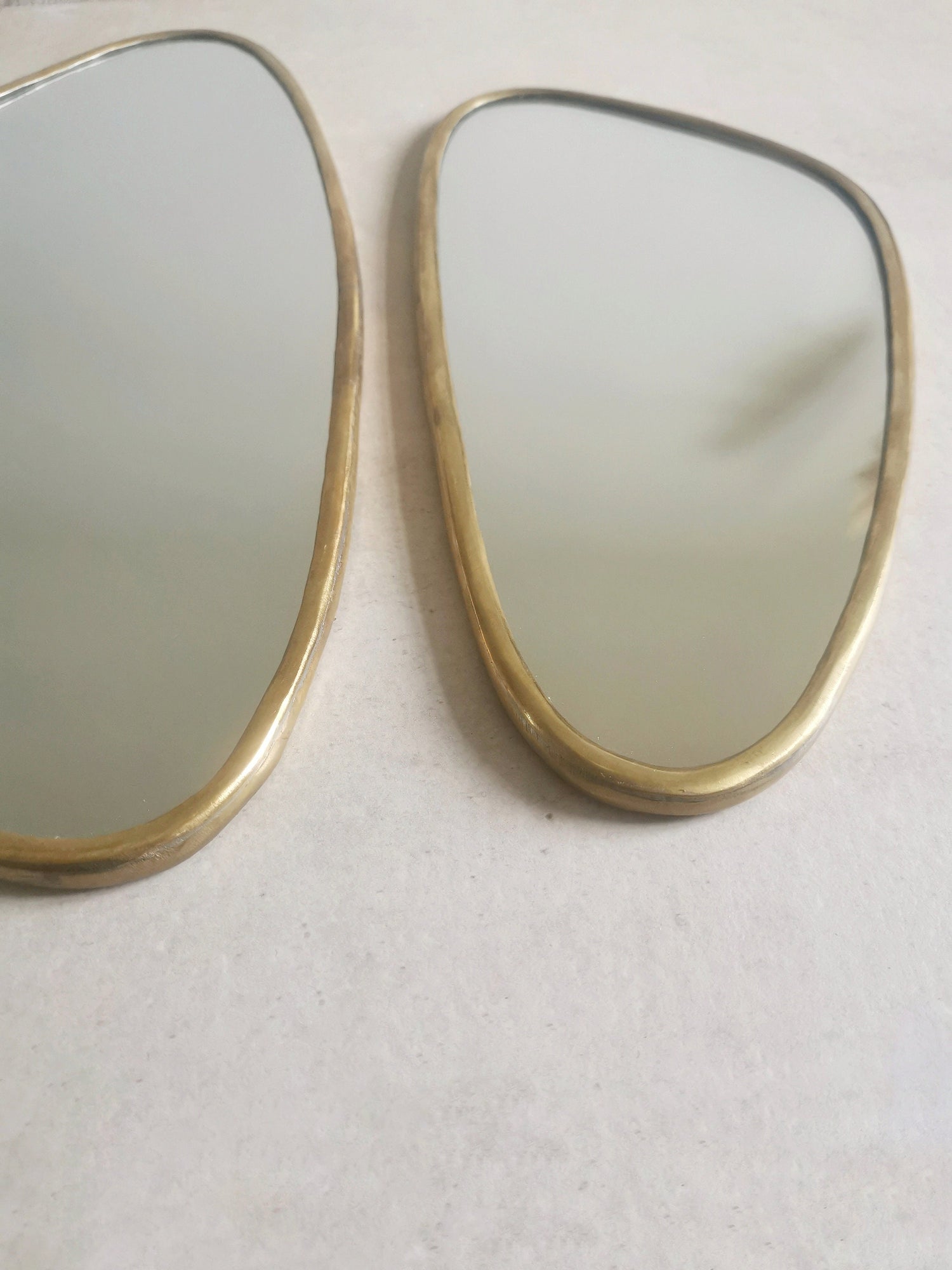 Nierenspiegel, Spiegel mit goldenem Messing Rahmen, Wandspiegel Vintage Stil , Handarbeit aus Marokko