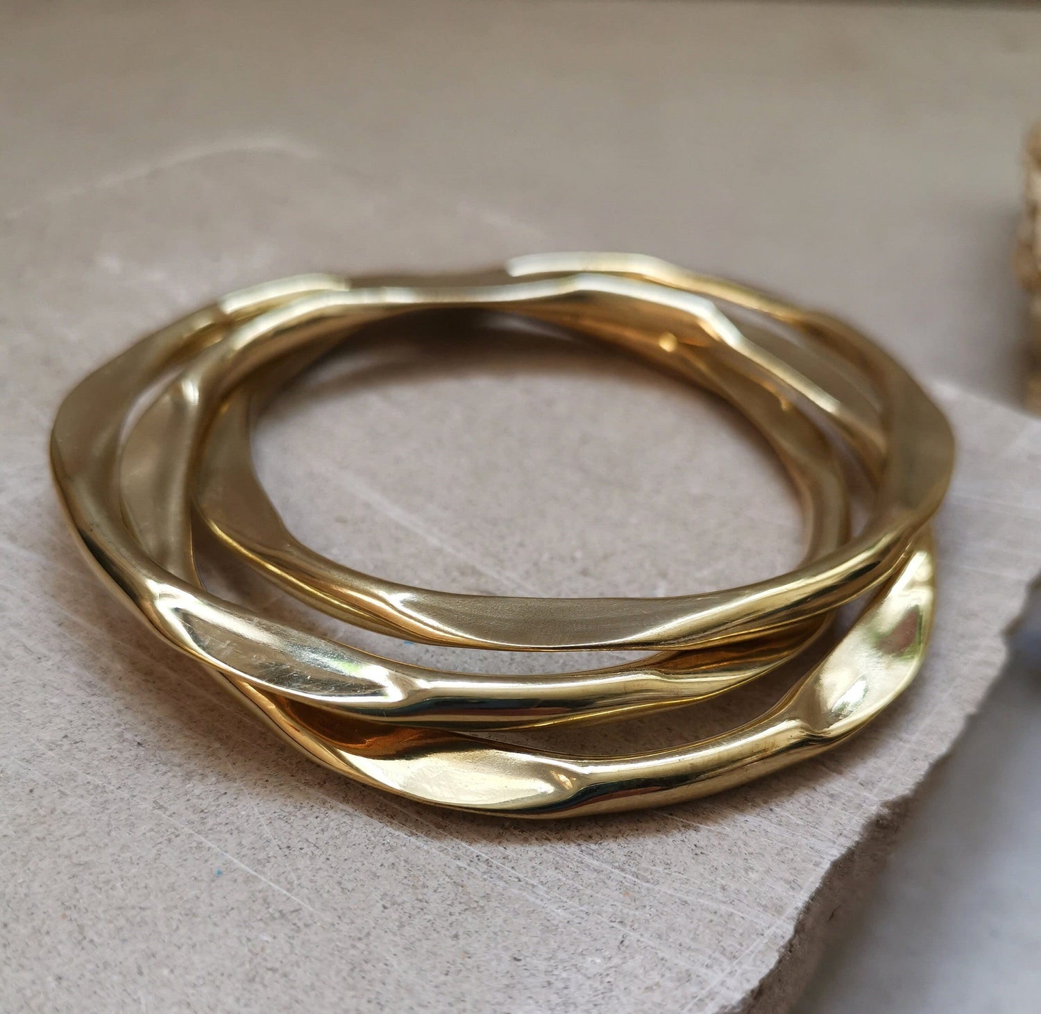 Bracelet en laiton doré, bracelet statement, 3 bracelets, bracelet tribal doré, bracelet simple minimaliste