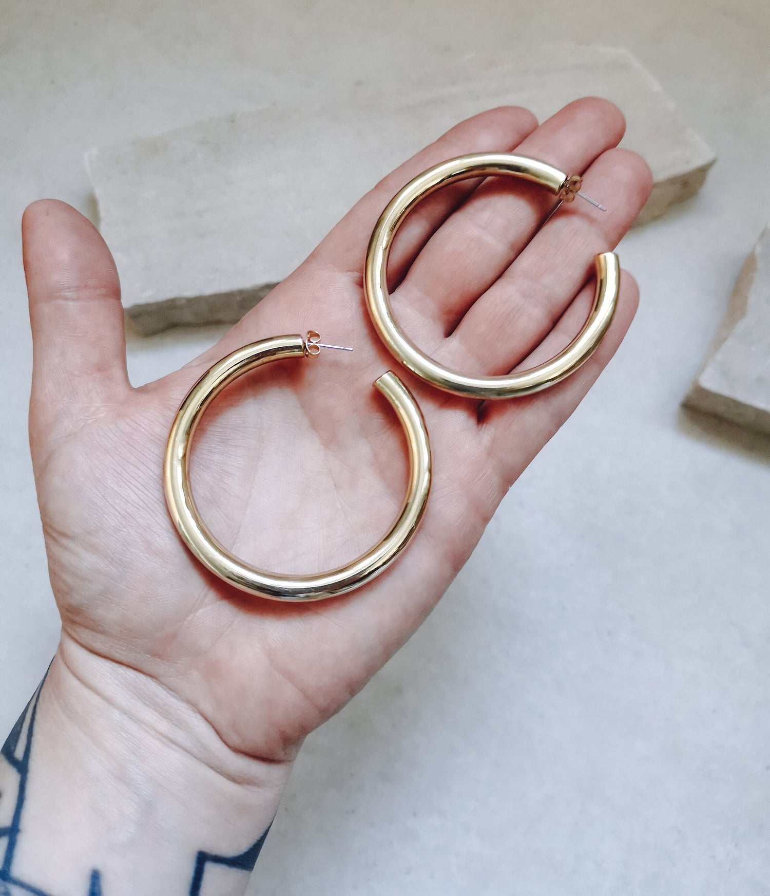 Chunky gold hoop earrings 40mm, 50mm, 60mm, Minimalist wide hoop earrings, brass open hoop earrings