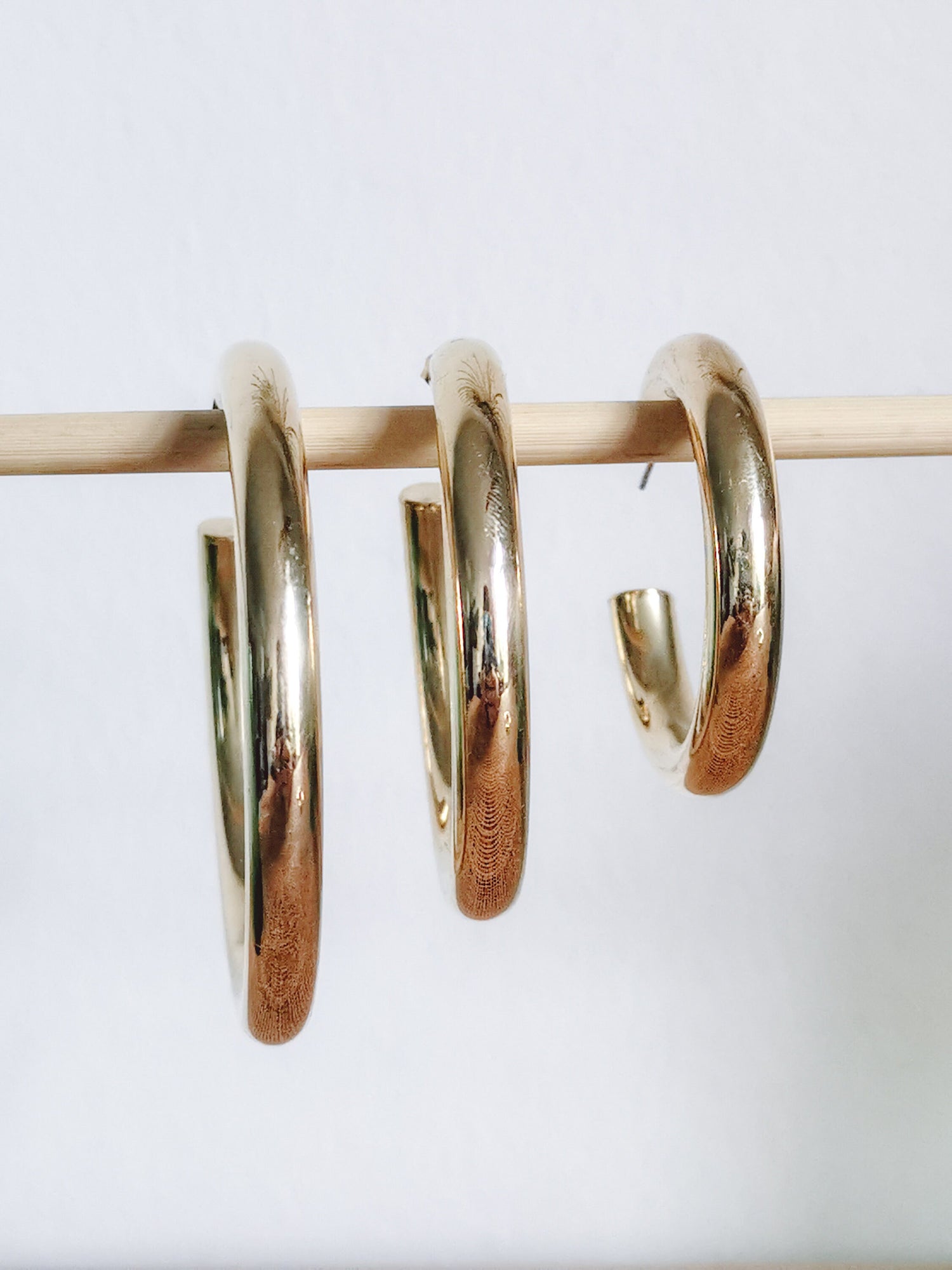 Chunky gold hoop earrings 40mm, 50mm, 60mm, Minimalist wide hoop earrings, brass open hoop earrings