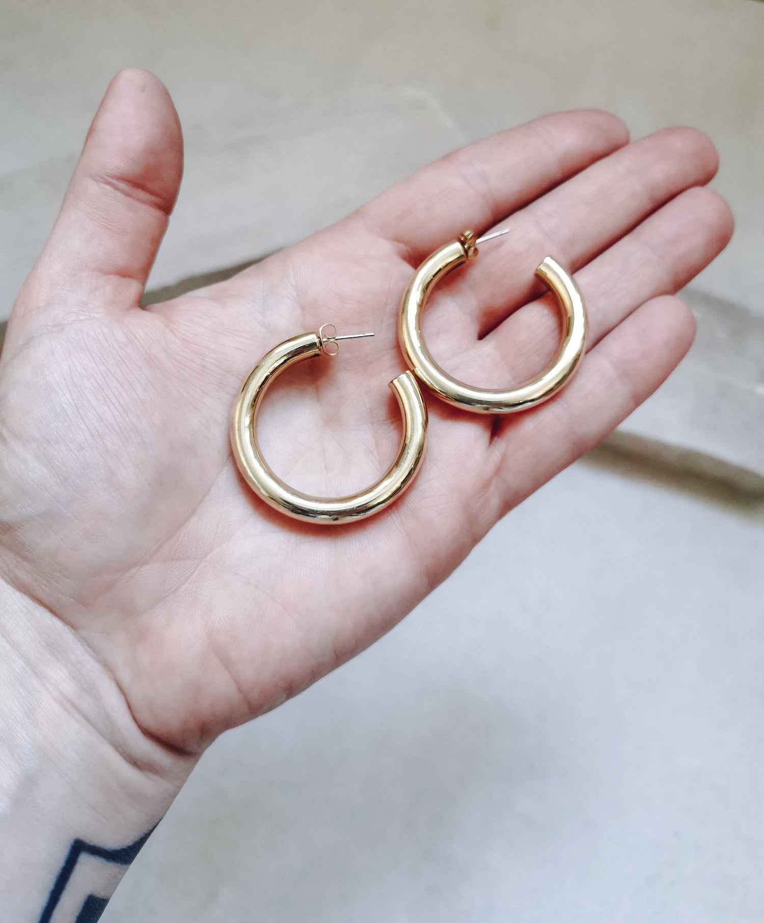 Chunky gold hoop earrings 40mm, 50mm, 60mm, Minimalist wide hoop earrings, brass open hoop earrings