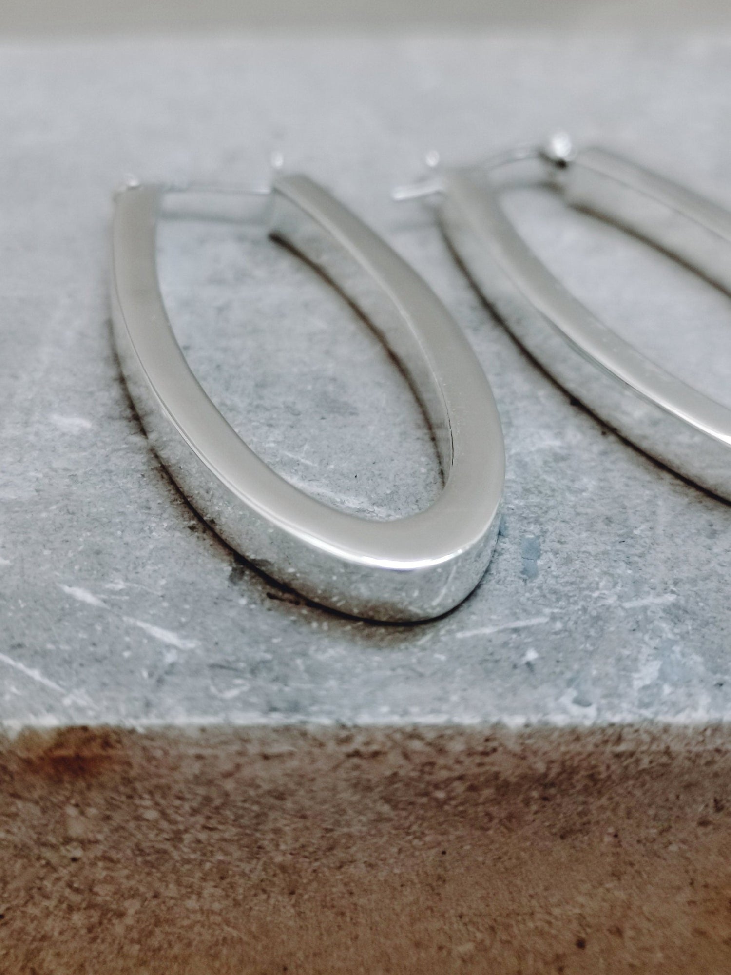 Massive ovale Creolen Silber 925, Minimalistische Ohrringe, breite statement Sterling Silber Ohrringe - CocosyBerlin