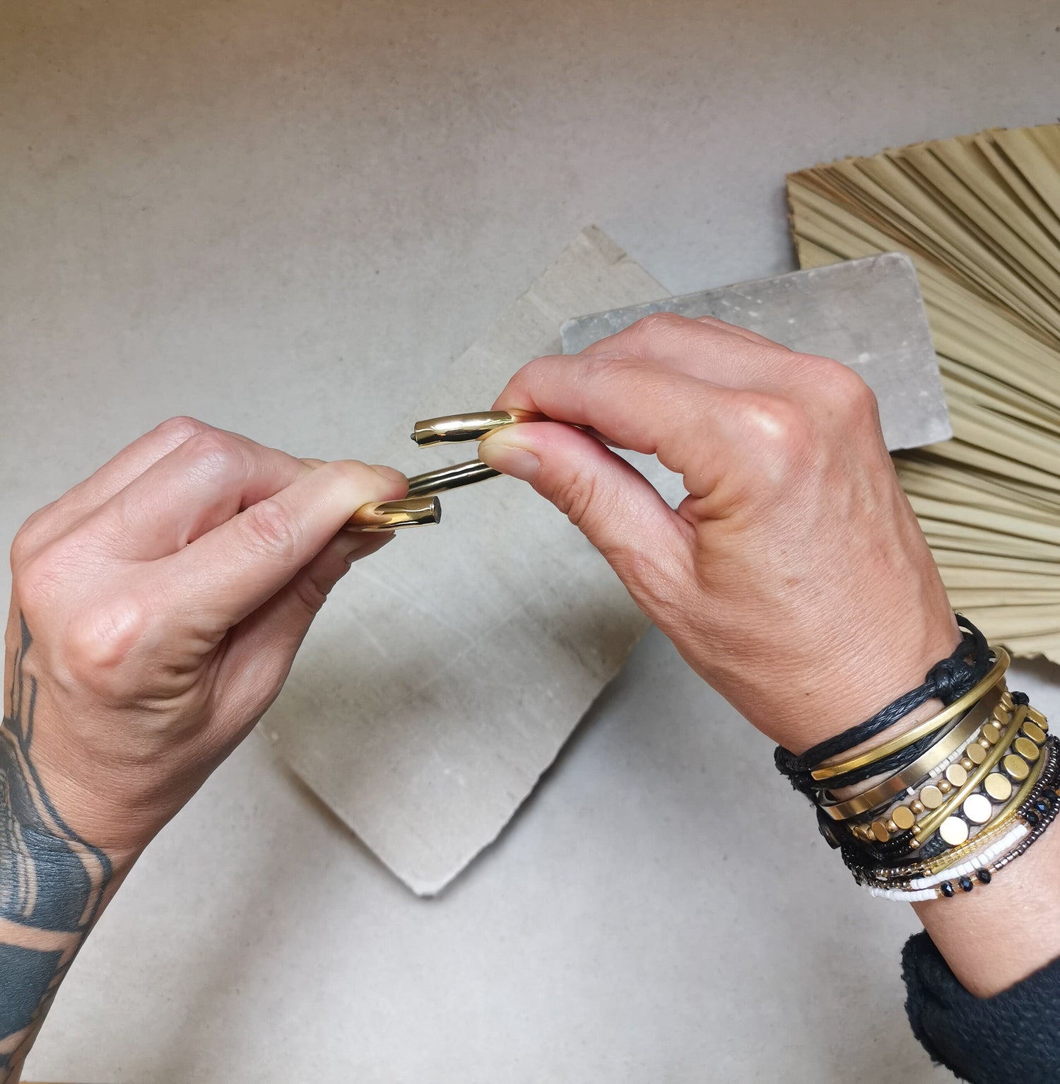 Bracelet en laiton doré, bracelet tendance, bracelet large, bracelet tribal doré, bracelet simple minimaliste