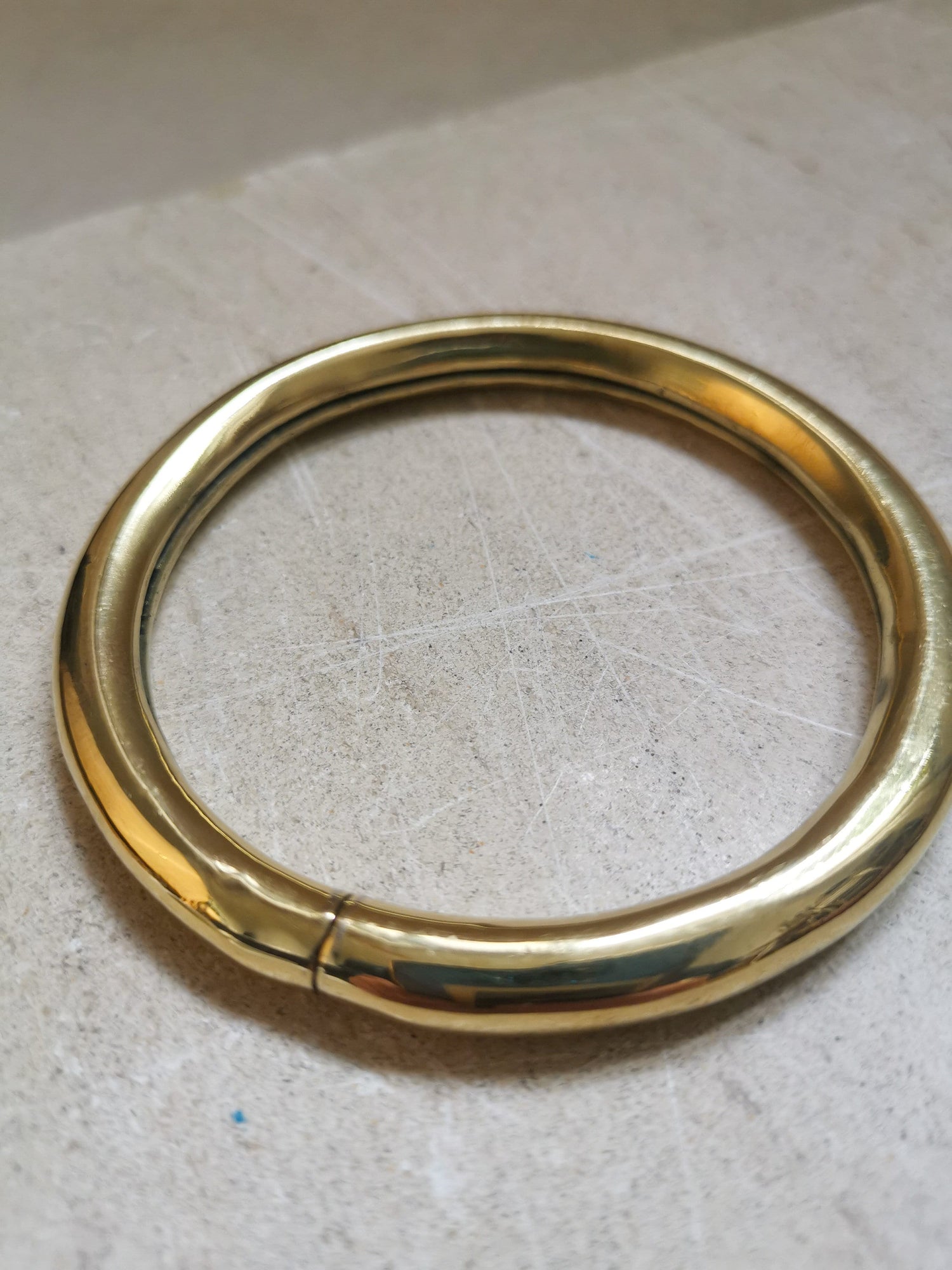 Bracelet en laiton doré, bracelet tendance, bracelet large, bracelet tribal doré, bracelet simple minimaliste