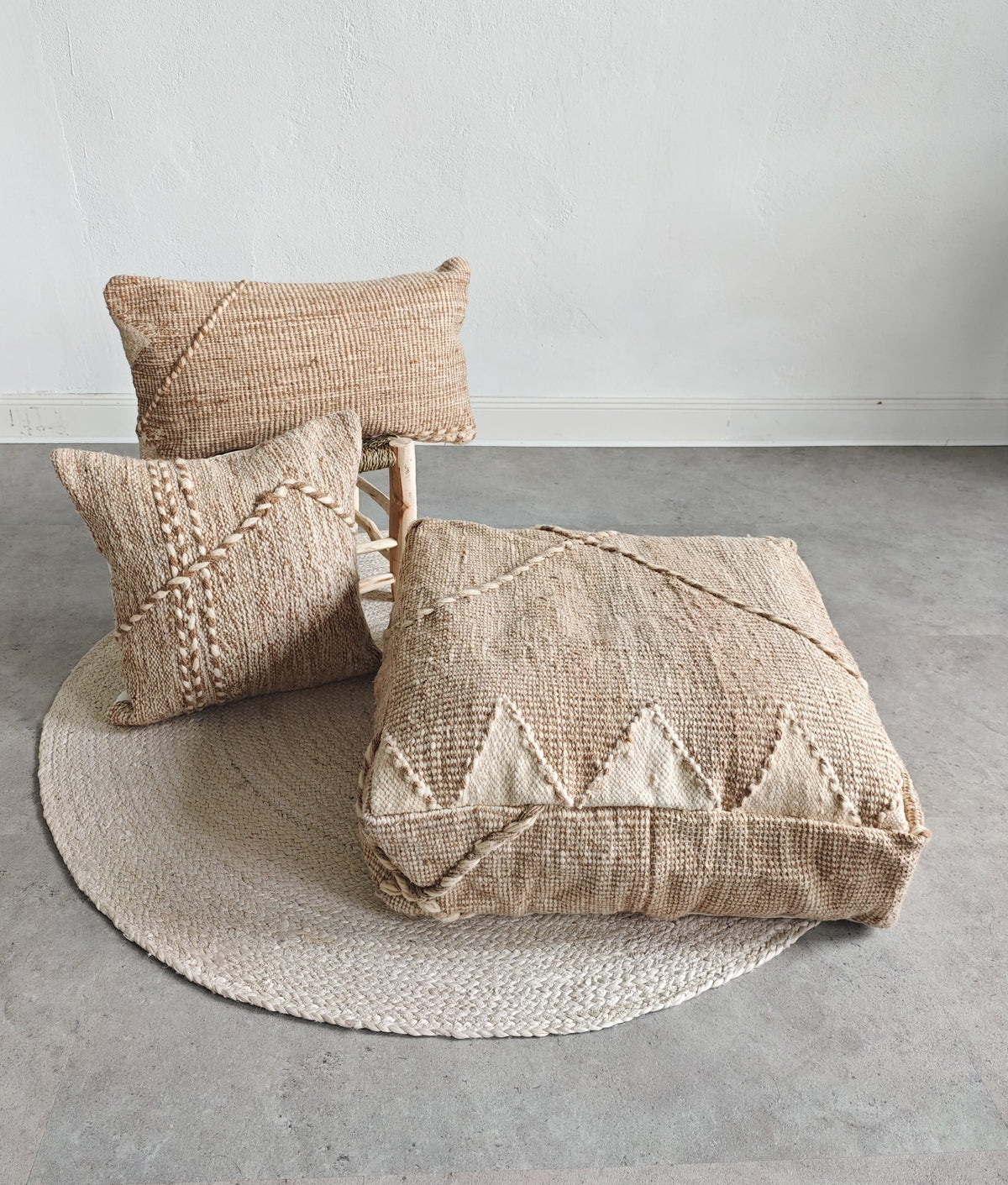 Pouf & Kissenhülle aus Marokko, Beige Creme, Boho Kissen und Bodenkissen, Handmade - CocosyBerlin