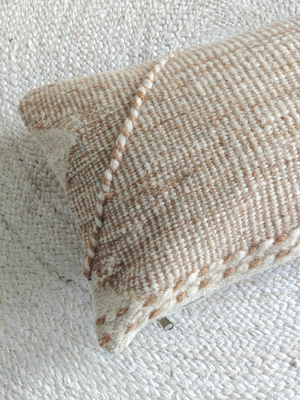 Pouf & Kissenhülle aus Marokko, Beige Creme, Boho Kissen und Bodenkissen, Handmade - CocosyBerlin