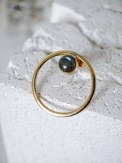 Labradorit Ohrstecker Messing Gold, Kreis Ohrringe, Messing minimal, Boho Schmuck - CocosyBerlin