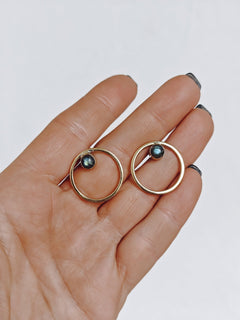 Labradorit Ohrstecker Messing Gold, Kreis Ohrringe, Messing minimal, Boho Schmuck - CocosyBerlin