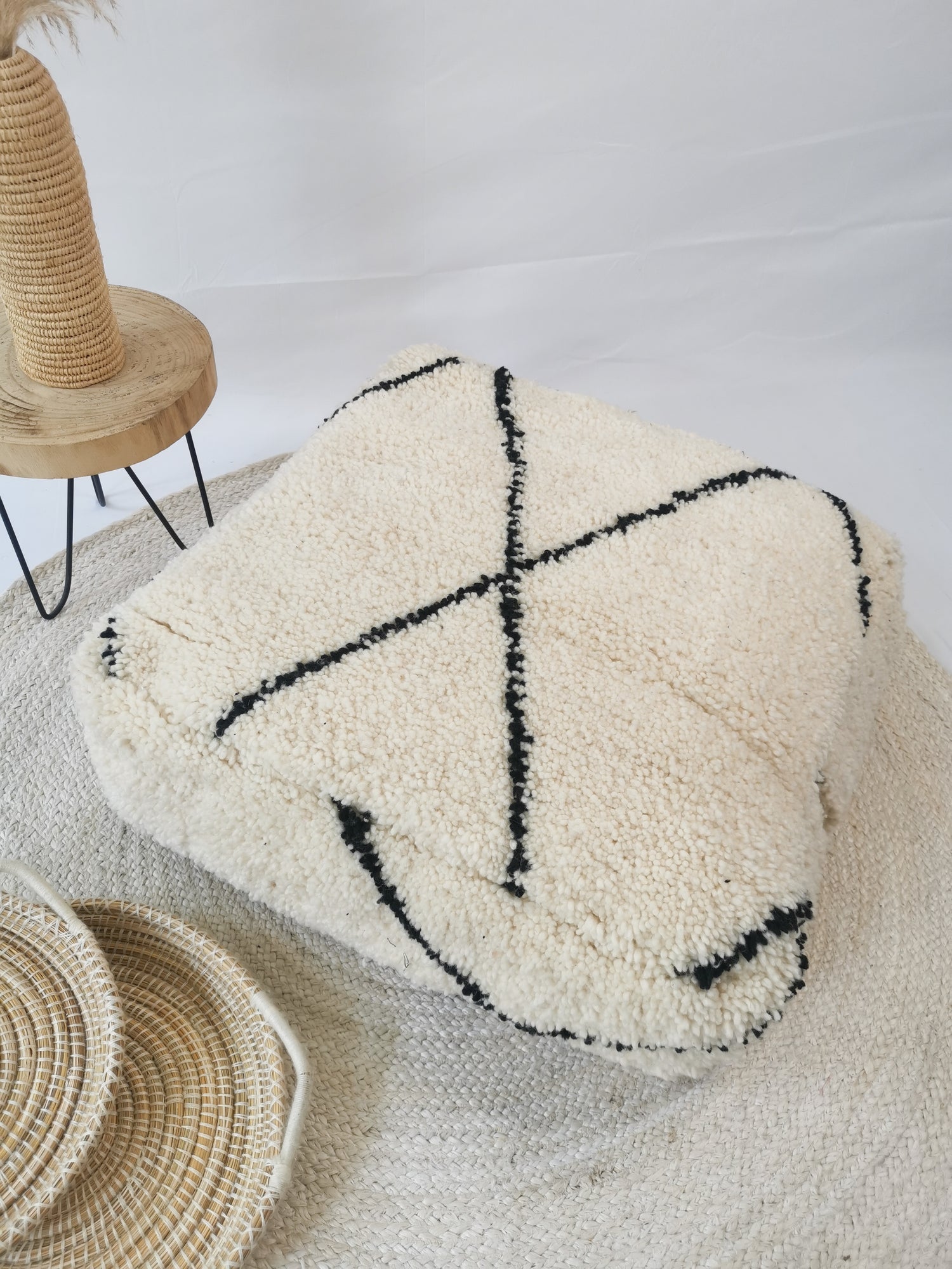 Pouf marocain Beni Ourain, coussin de sol berbère, coussin d'assise en laine, coussin de sol vintage, coussin d'assise bohème Marrakech