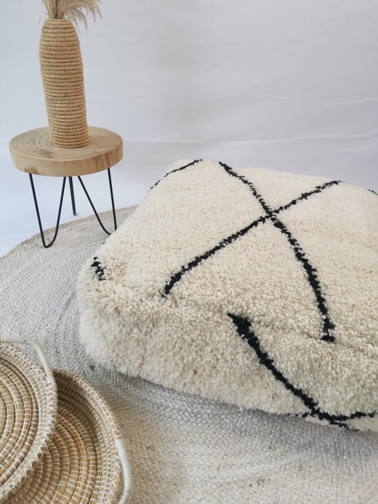 Pouf marocain Beni Ourain, coussin de sol berbère, coussin d'assise en laine, coussin de sol vintage, coussin d'assise bohème Marrakech