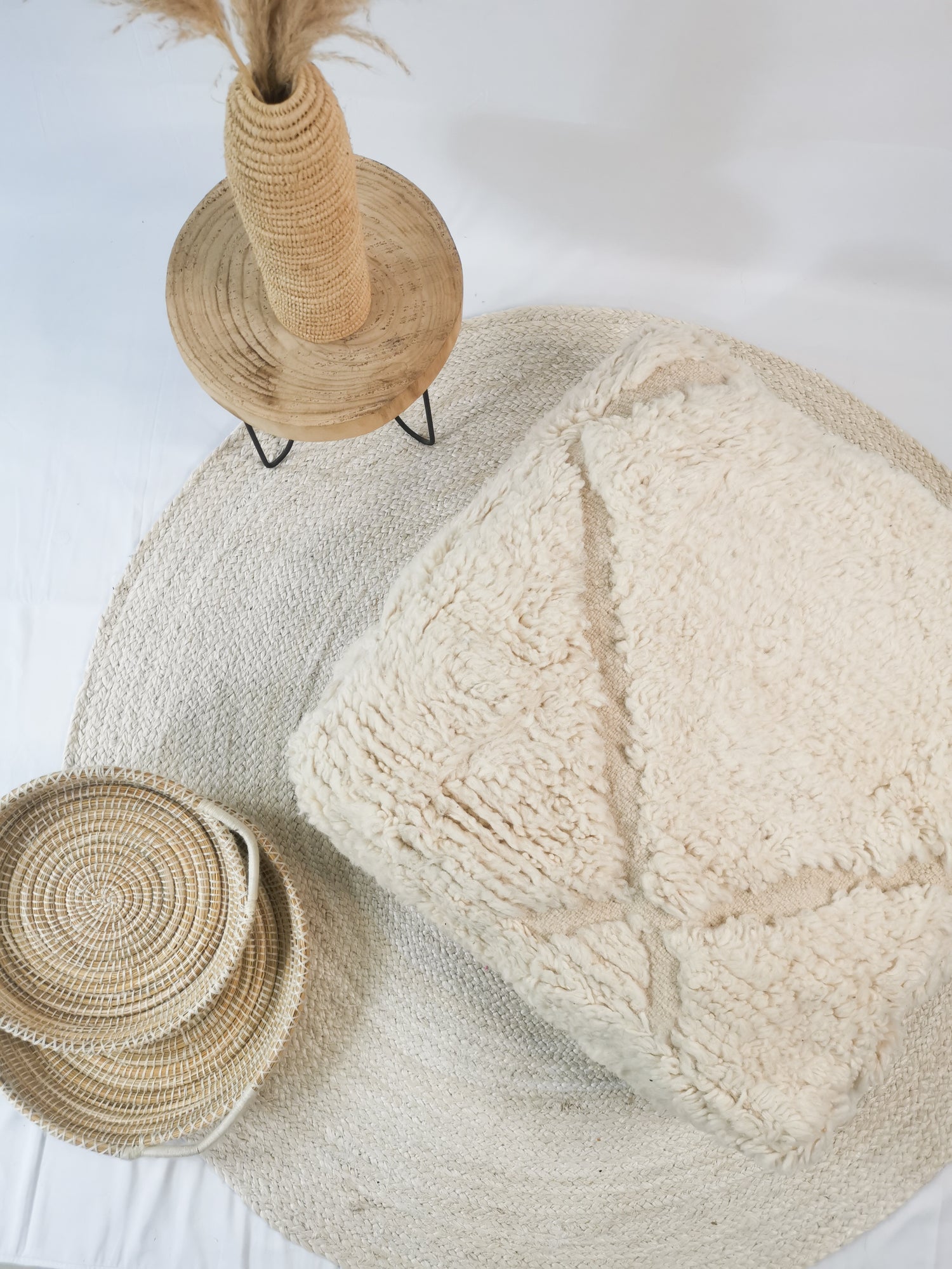 Moroccan pouf, Berber floor cushion, wool seat cushion, vintage cushion, boho seat cushion Marrakech, Beni Ourain