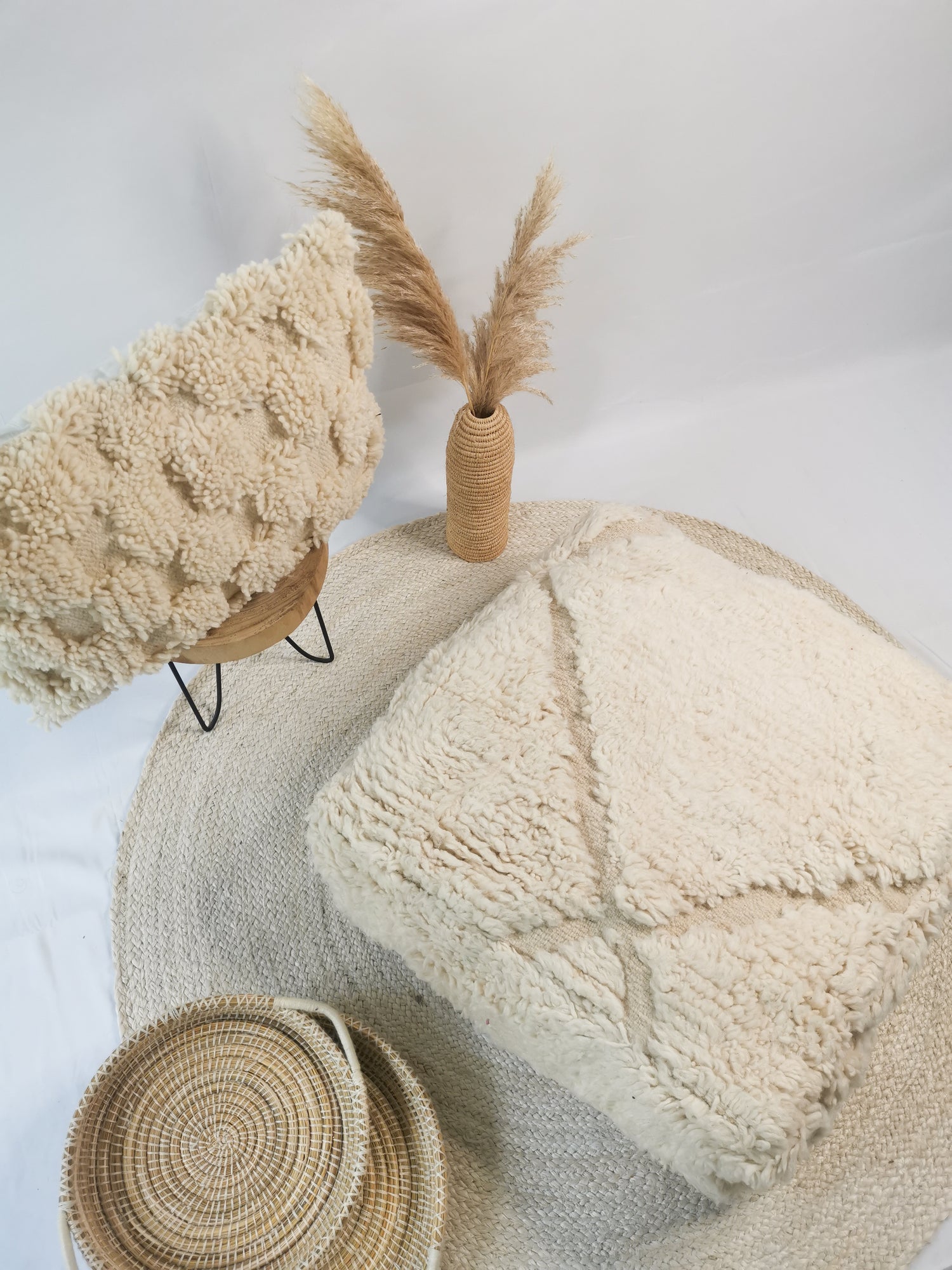 Moroccan pouf, Berber floor cushion, wool seat cushion, vintage cushion, boho seat cushion Marrakech, Beni Ourain