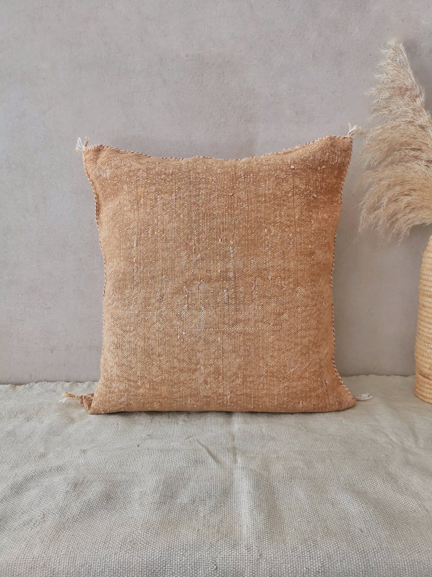 Boho Berber Kissenhülle, Boho Kissen aus Marokko, Marokkanisches Kissen aus Sabra Seide, Vintage Farbe, Kelim 50x50cm Bohokissen Marrakesc