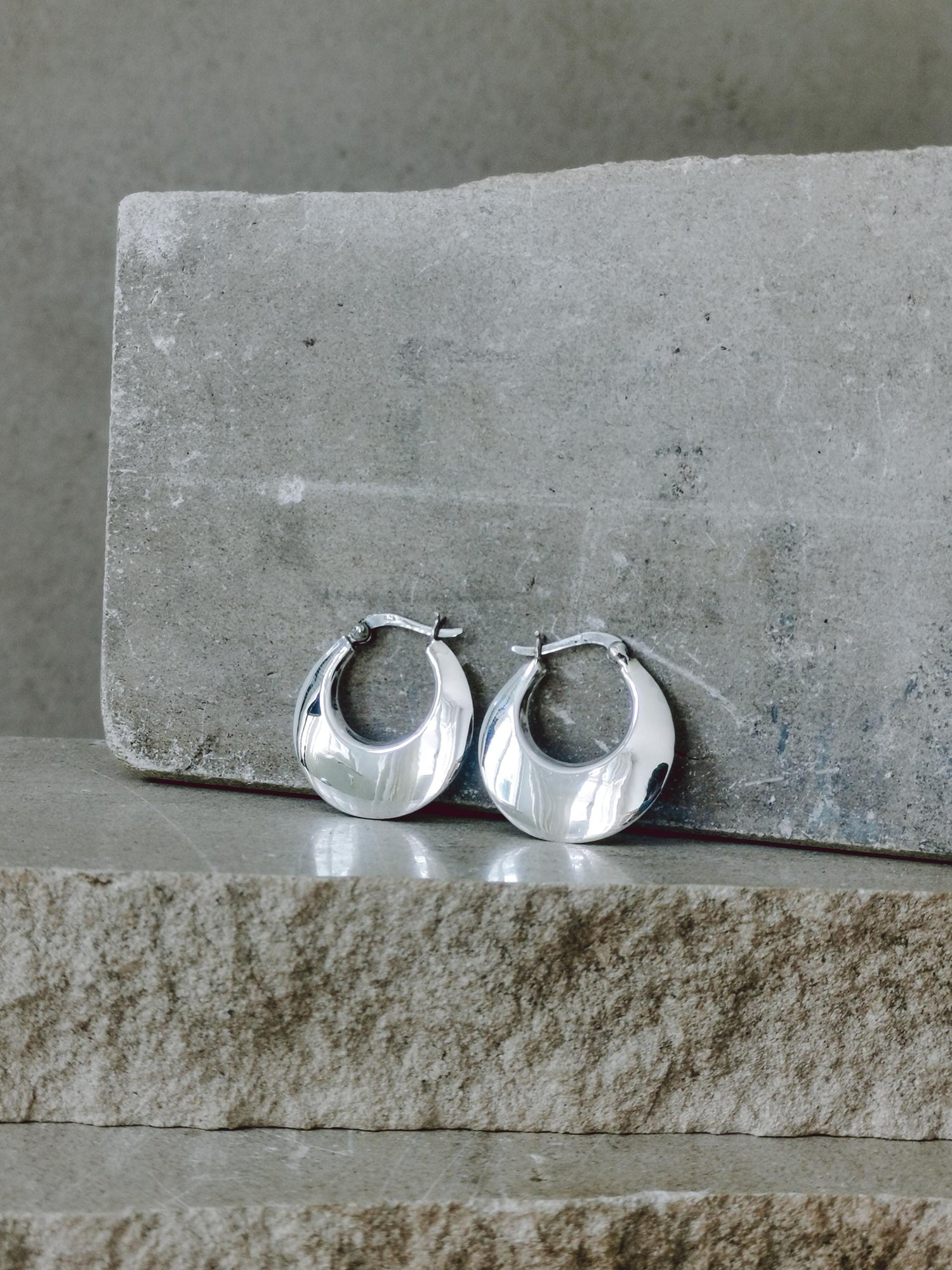 Silver 925 half moon hoop earrings, Sterling silver hoop earrings 30 mm, Minimalist small hoop earrings