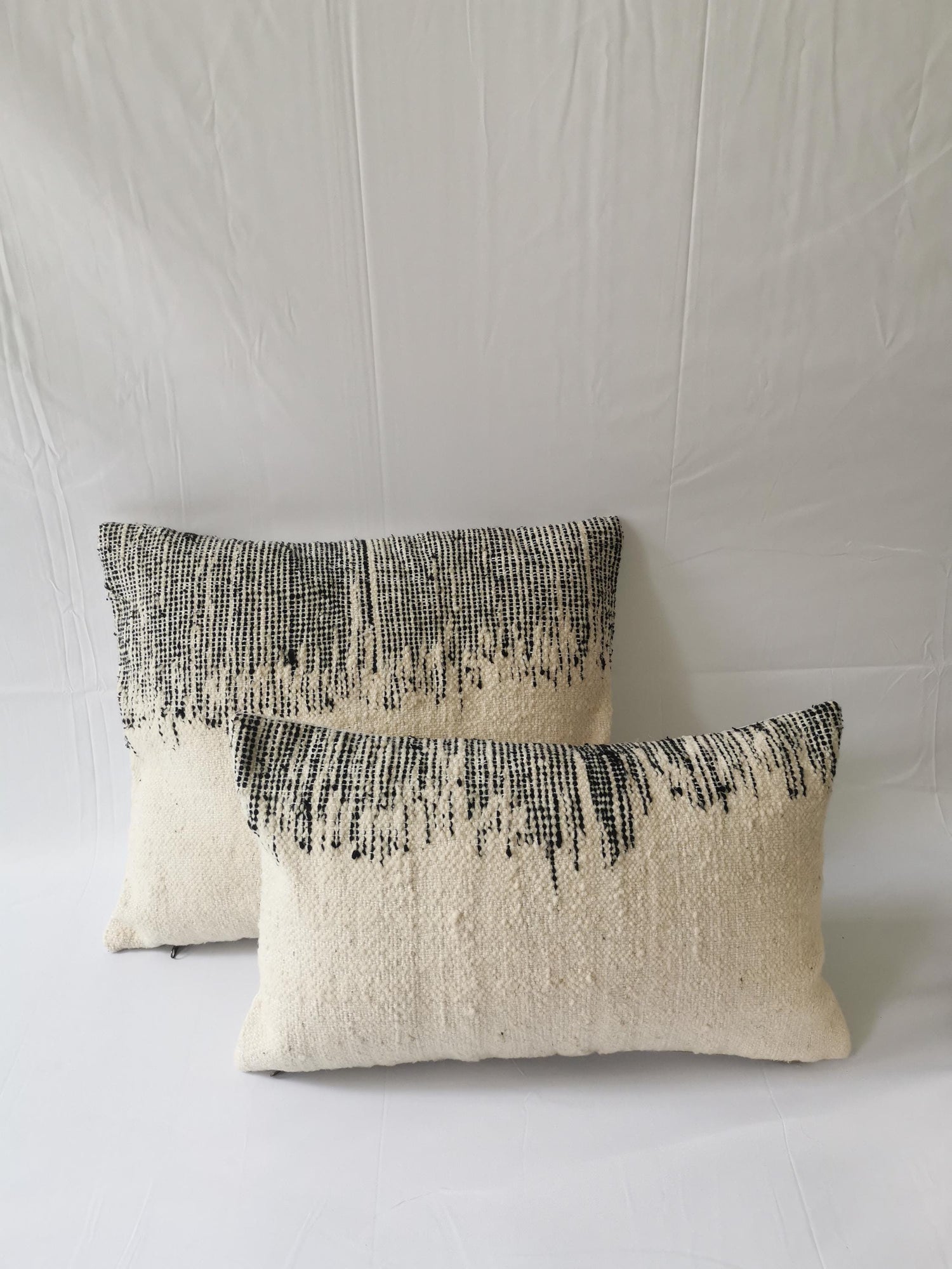 Housse de coussin marocaine, coussin Beni Ourain, motifs modernes abstraits, housse de coussin en laine éclectique, fait main