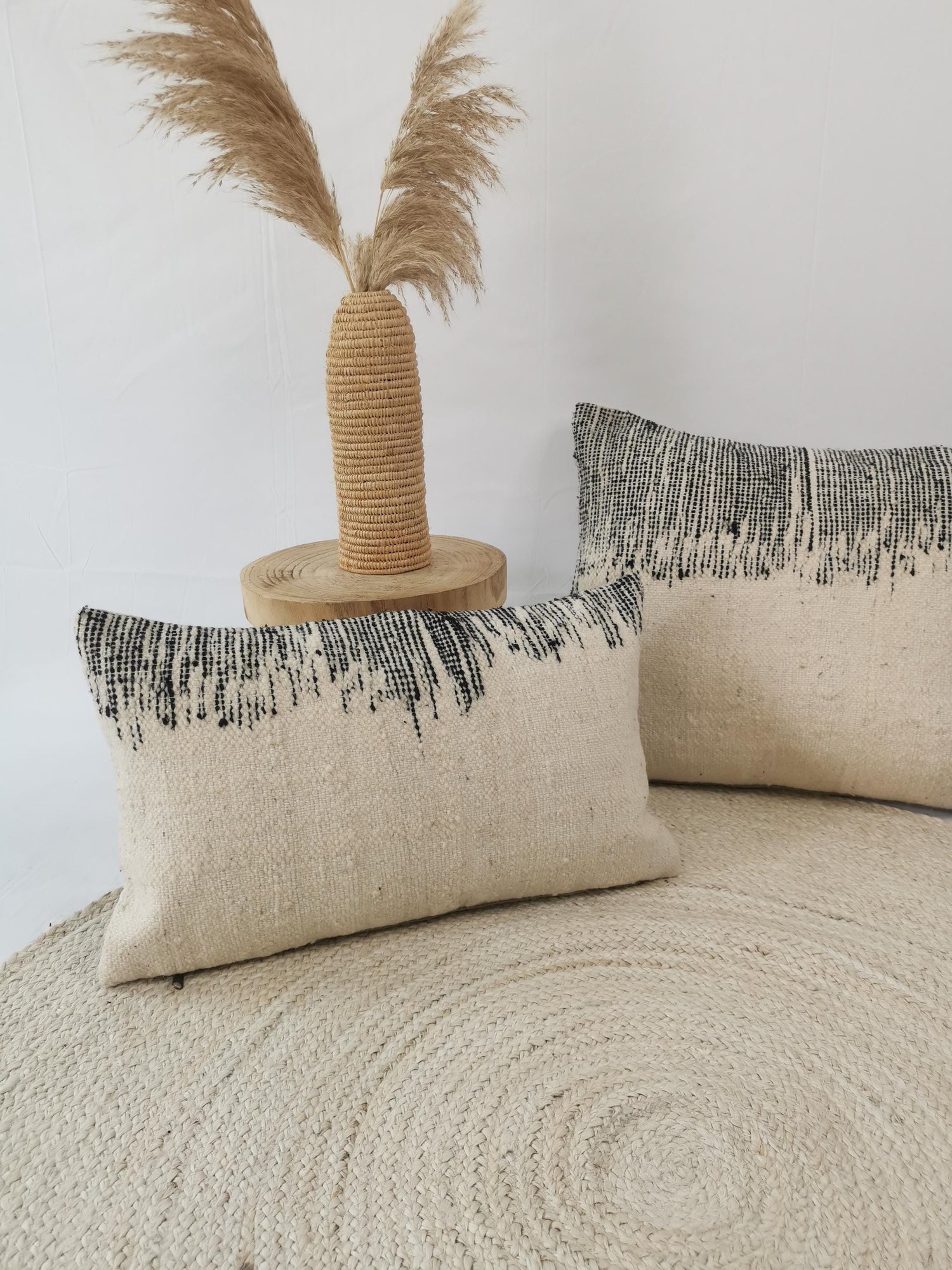 Housse de coussin marocaine, coussin Beni Ourain, motifs modernes abstraits, housse de coussin en laine éclectique, fait main