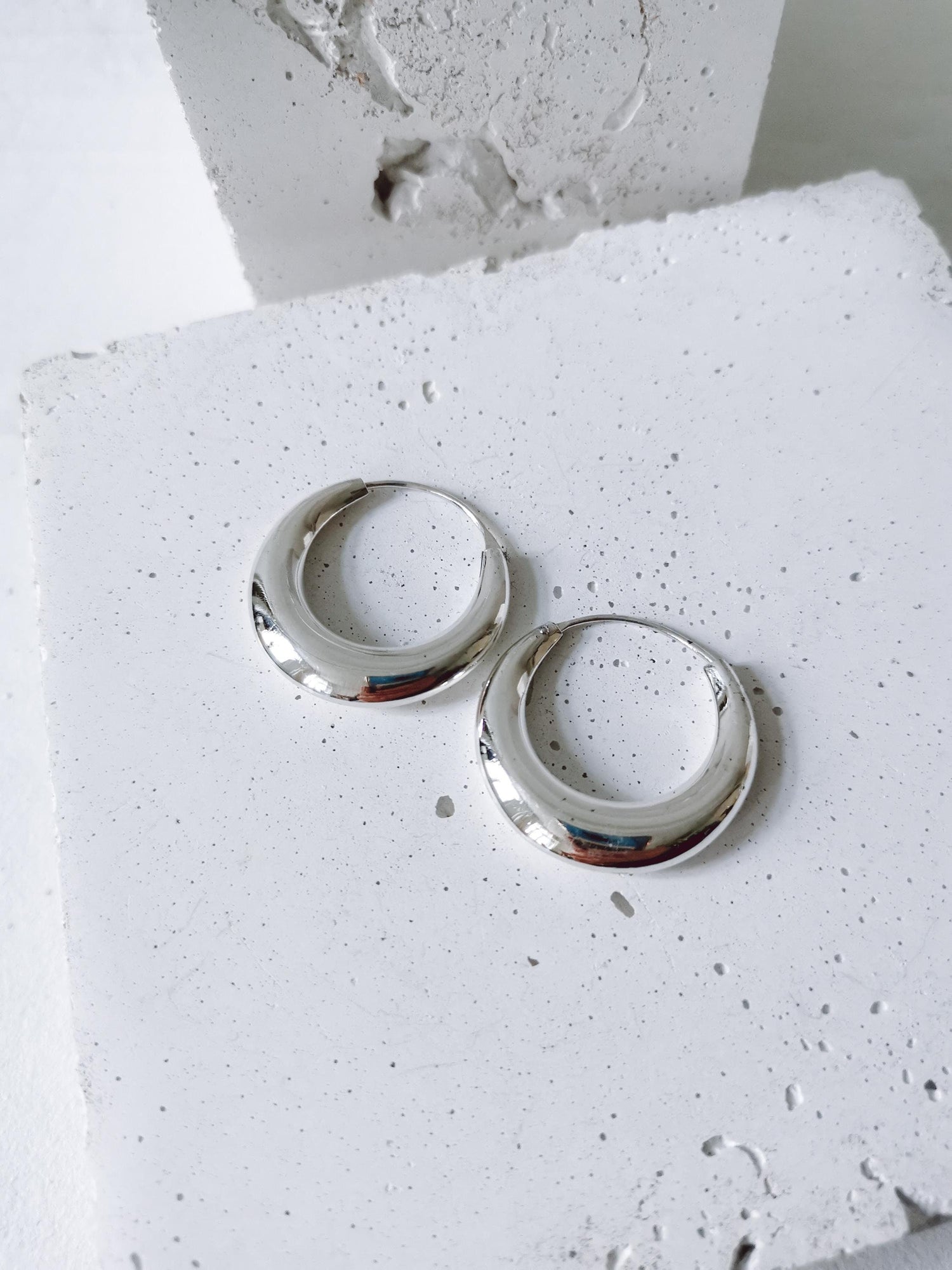 Boucles d'oreilles créoles demi-lune en argent 925, créoles épaisses en argent sterling 30 mm, créoles larges minimalistes