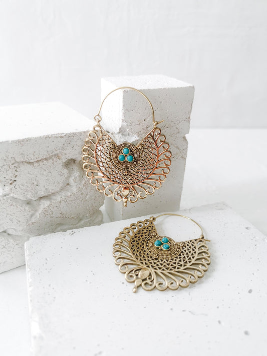 Mandala Ohrringe aus Messing mit Türkis Steinen, Boho Ohrringe mit Türkis, Hippie Schmuck