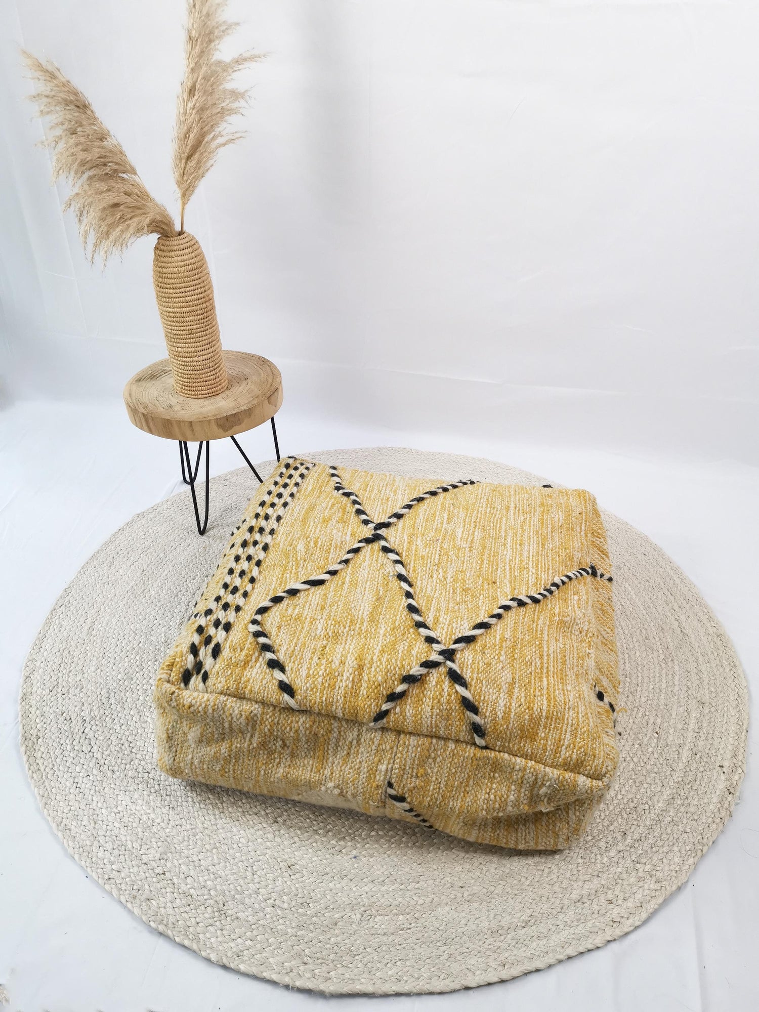 Pouf marocain vintage coloré, coussin d'assise en laine, coussin de sol berbère vintage jaune, coussin de sol jaune