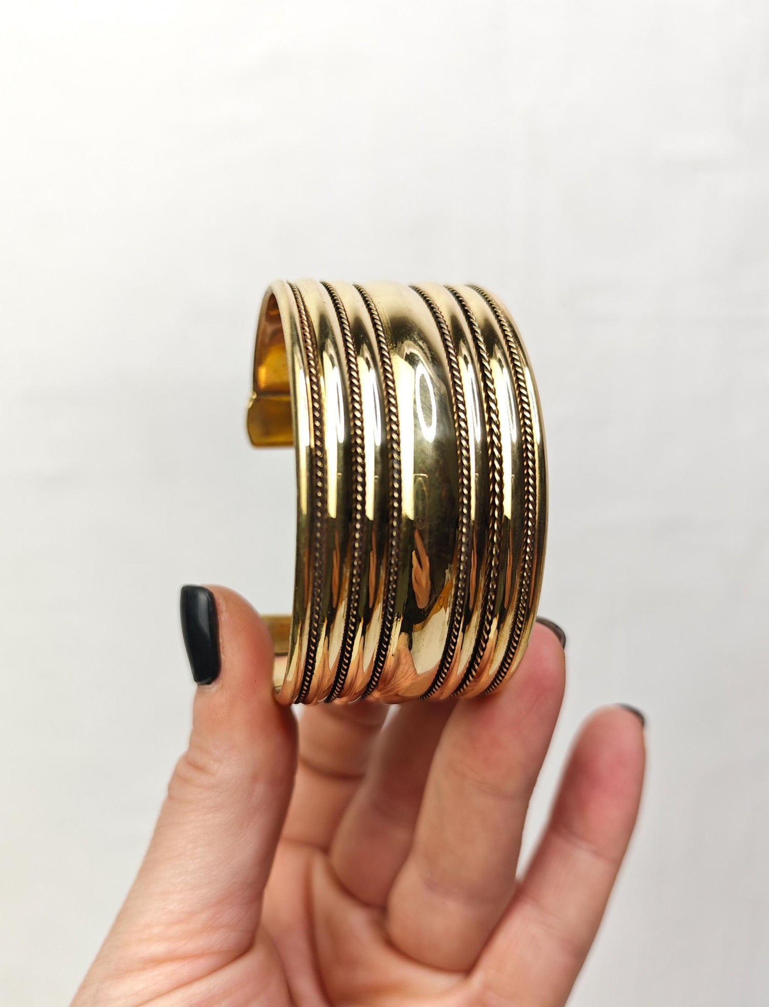 Breiter Messing Armreif, Verstellbarer Armreif gold, Statement Armreif, Manschette Armreif aus Messing