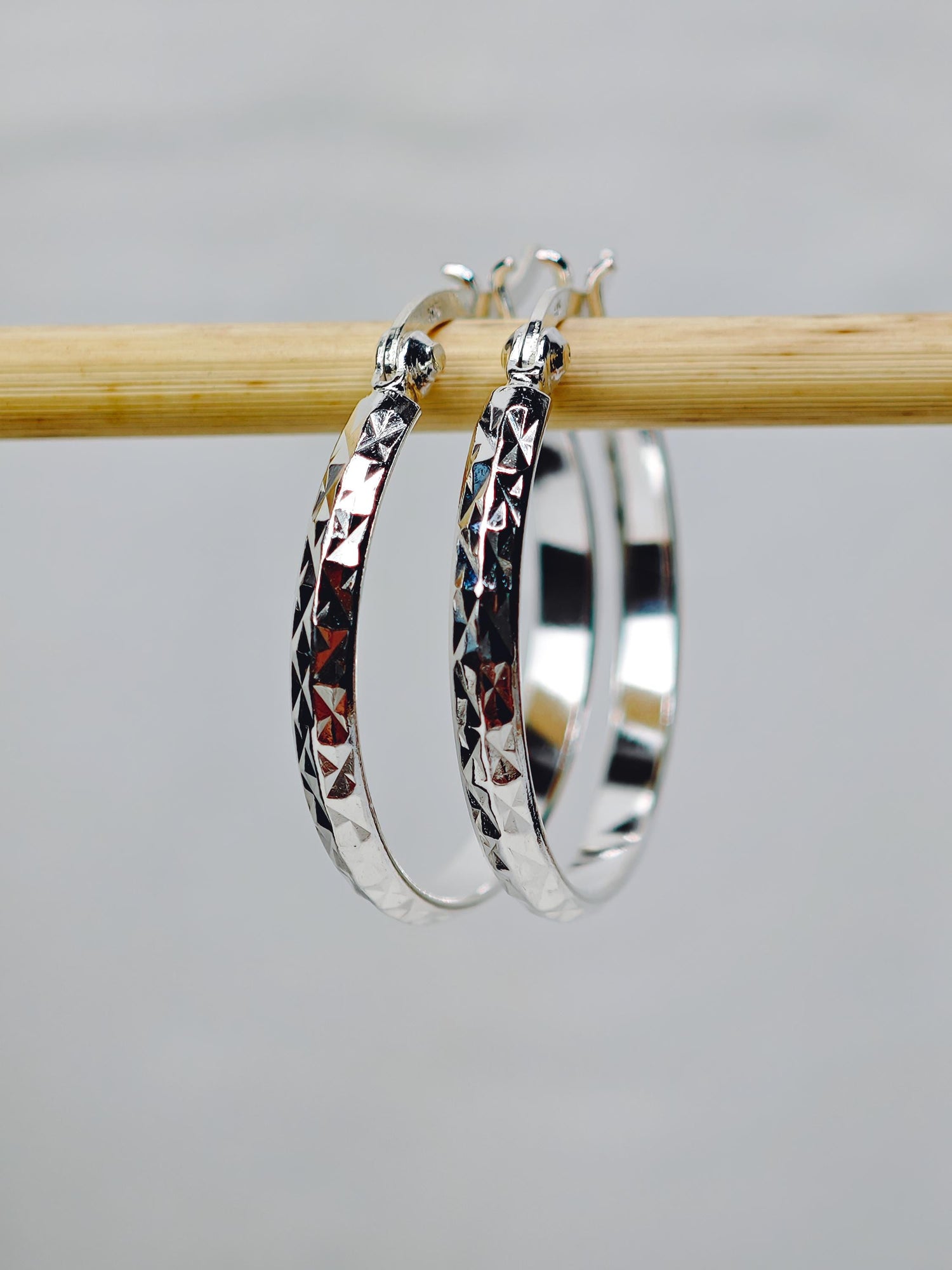 Sterling silver hoop earrings, silver hoop earrings 25 mm, minimalist hoop earrings 925 silver structured