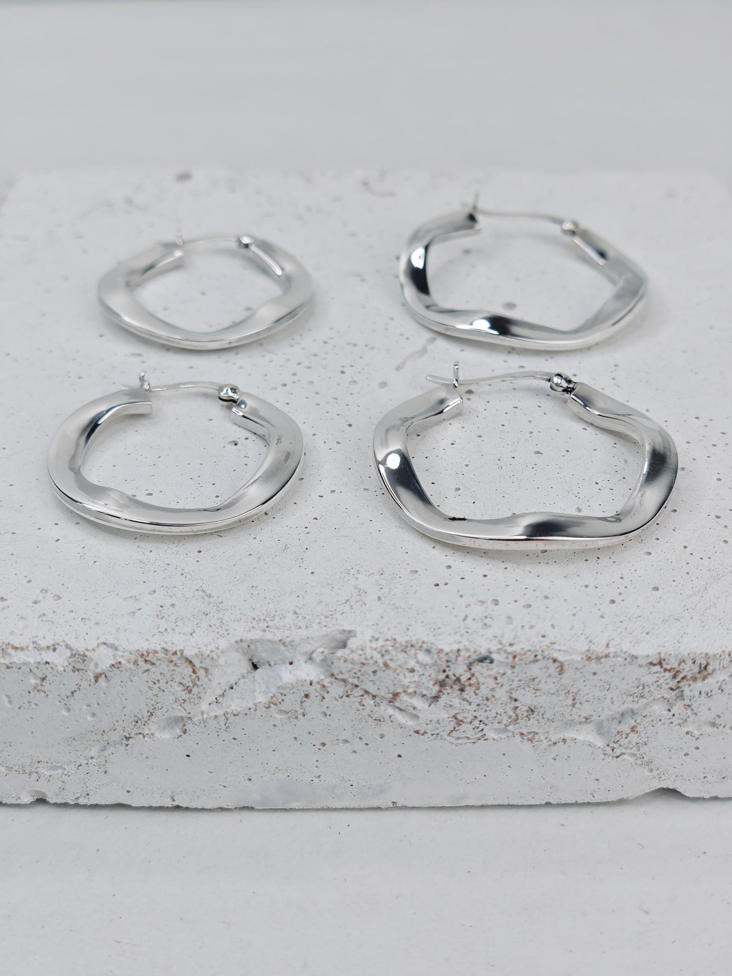 Sterling silver wavy hoop earrings, silver hoop earrings 30 mm, wave hoop earrings 35 mm, minimalist hoop earrings 925 silver