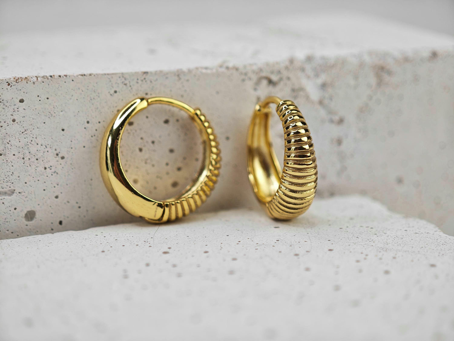 Boucles d'oreilles Huggie en argent 925 plaqué or 14 carats, créoles en argent sterling plaqué or 16 mm, créoles minimalistes, créoles plaquées or