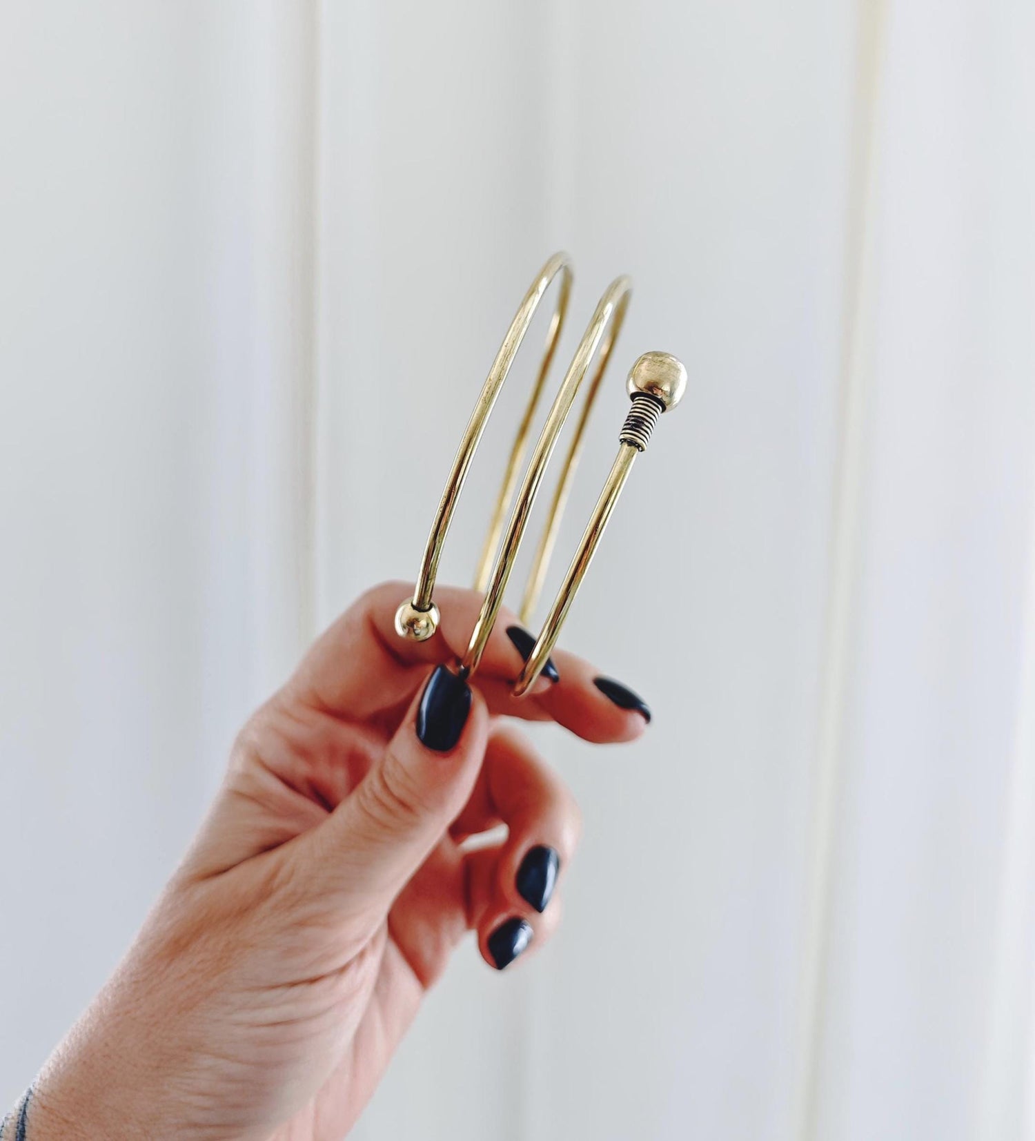 Golden adjustable upper arm bracelet, spiral upper arm bangle made of brass, Bali boho upper arm bracelet, hippie festival upper arm bracelet