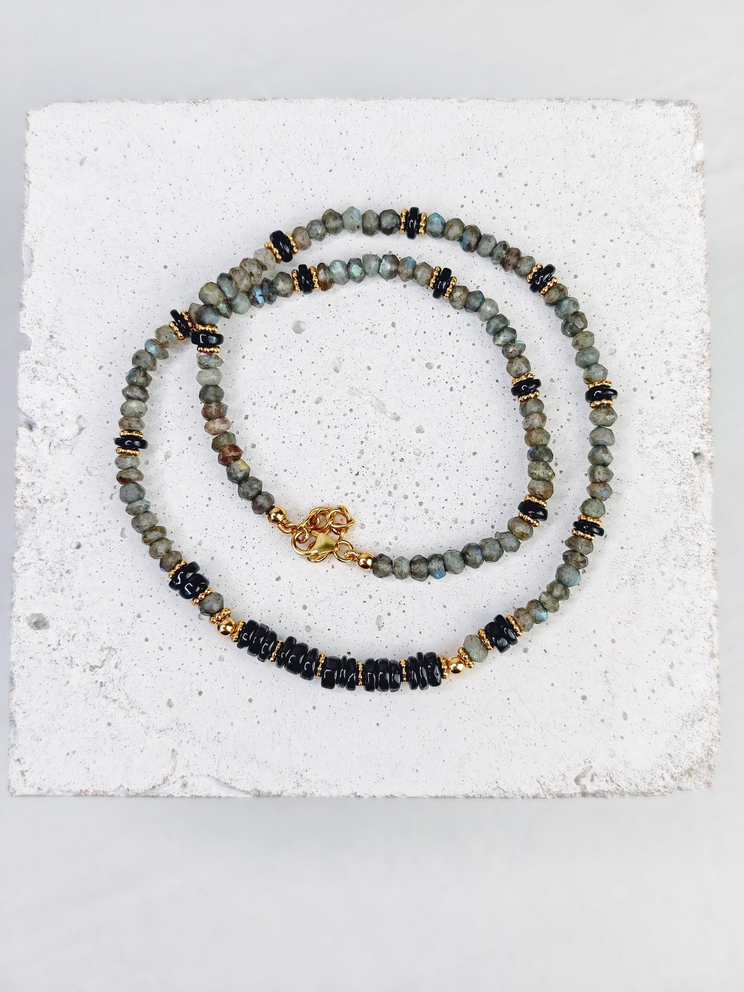 Collier et bracelet en labradorite, perles plaquées or 18 carats, tour de cou en labradorite, collier de perles, bracelet de perles en labradorite onyx, bijoux en cristal