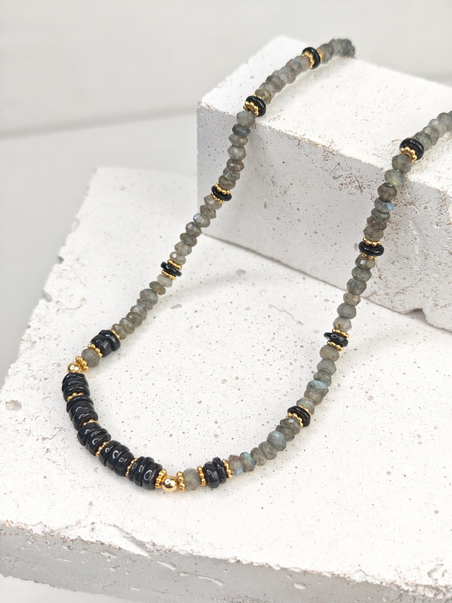 Collier et bracelet en labradorite, perles plaquées or 18 carats, tour de cou en labradorite, collier de perles, bracelet de perles en labradorite onyx, bijoux en cristal