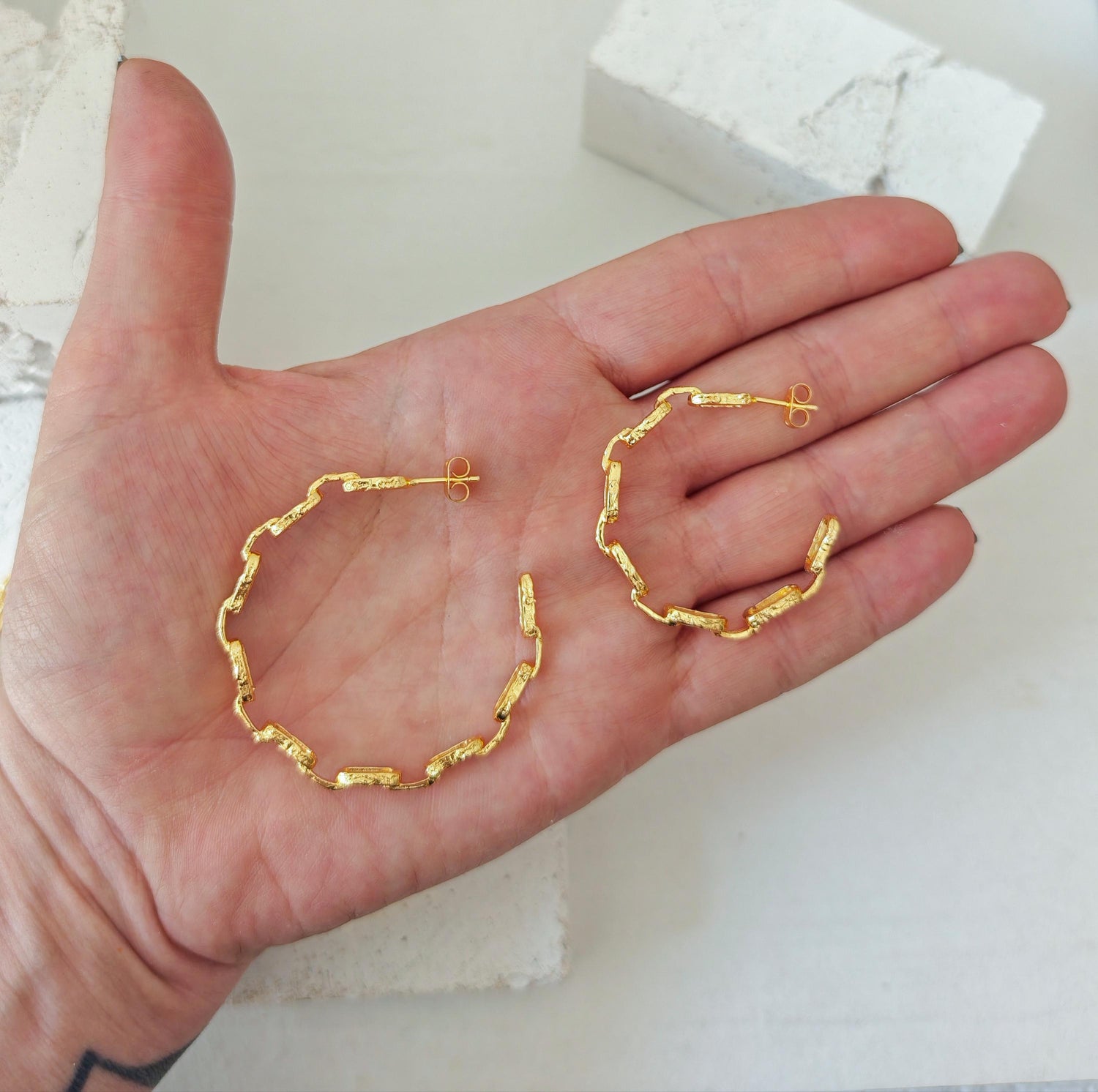 goldene Chunky Statement  Kettenglieder Creolen mit 18K Vergoldung Statement Link Chain Ohrringe, 35mm oder 45mm groß