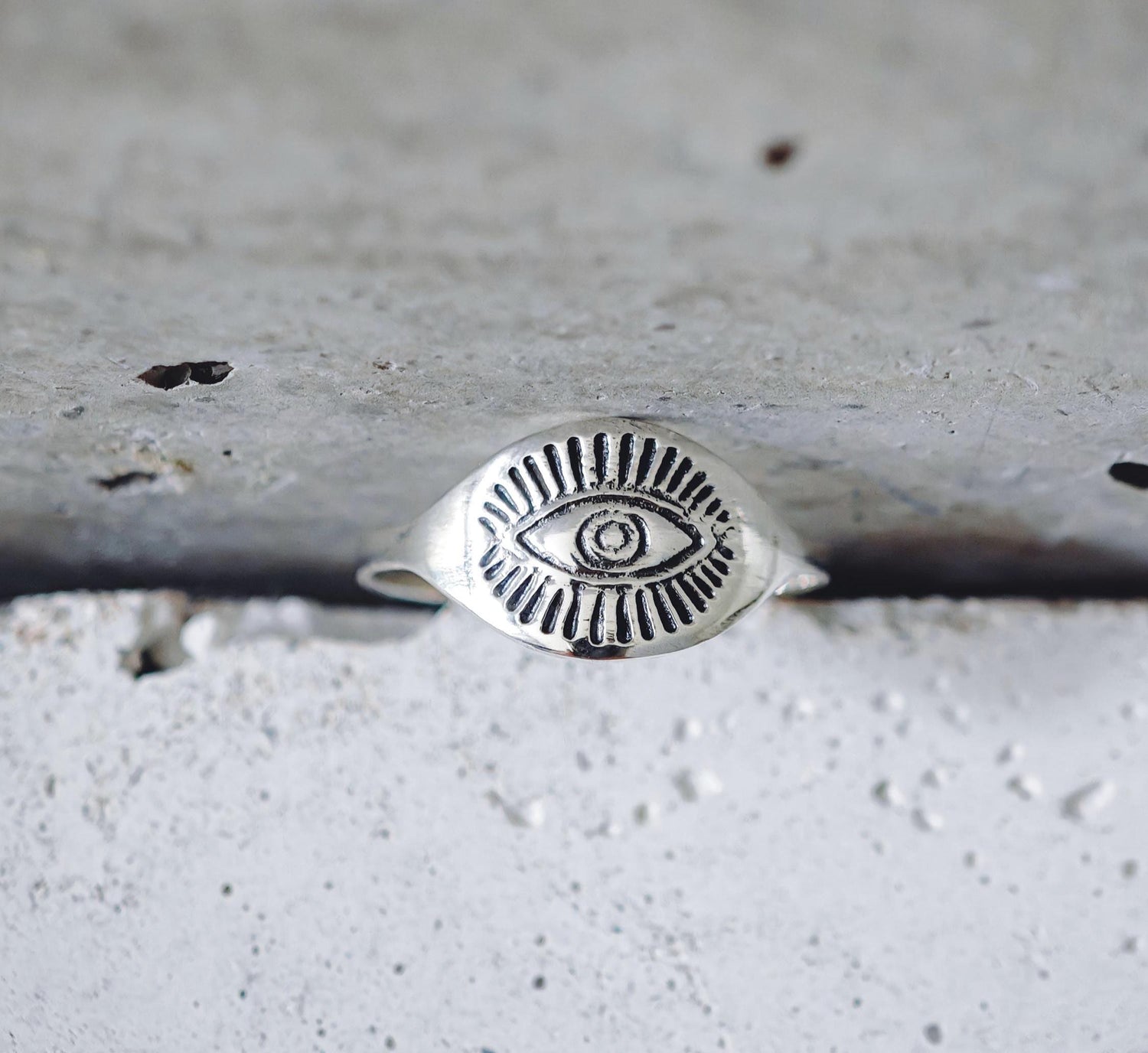 Ring with eye made of 925 silver, signet ring with protective symbol