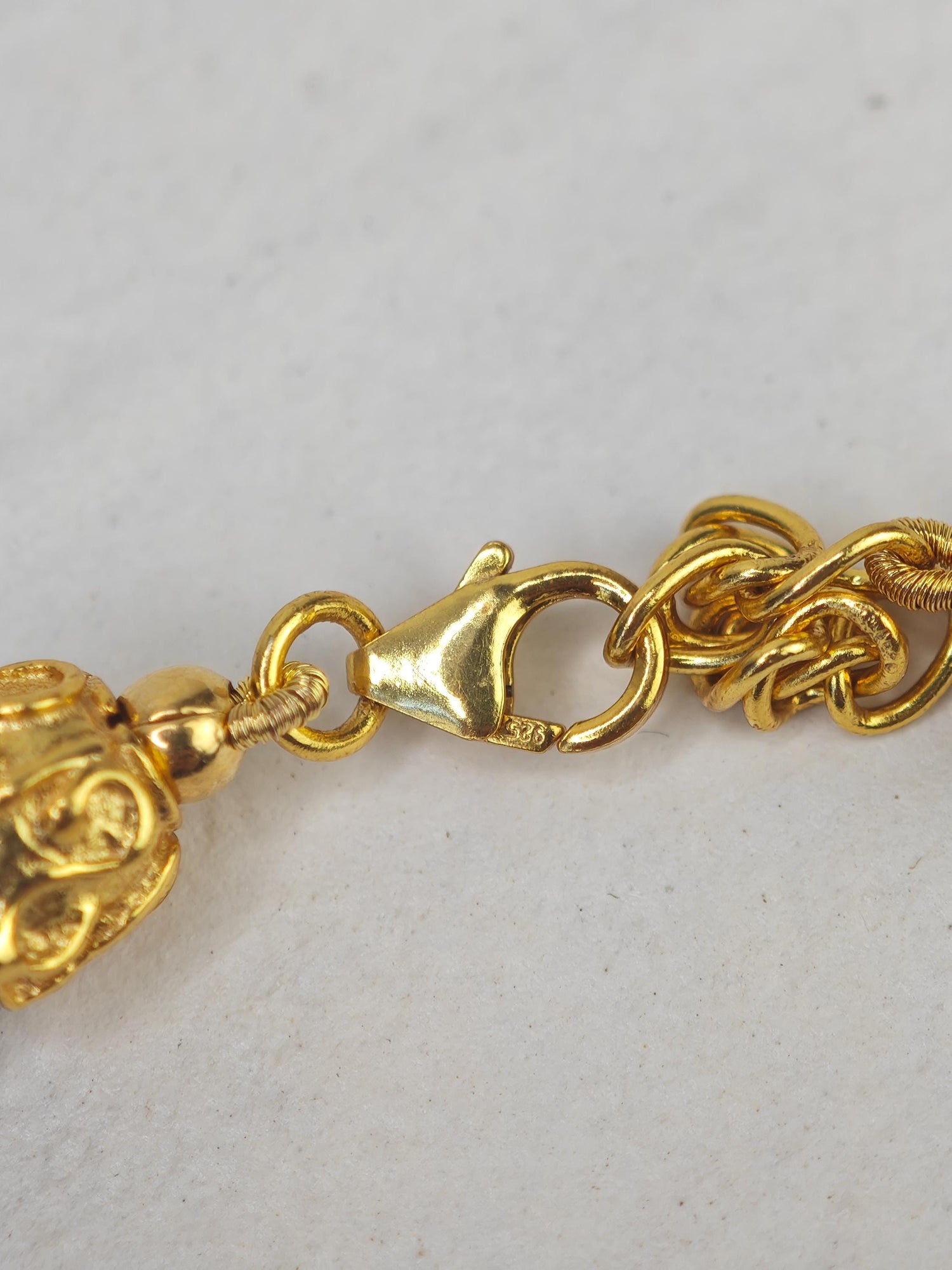 Frosted Moon necklace made of moonstone and 18-carat gold-plated sterling silver, pearl necklace