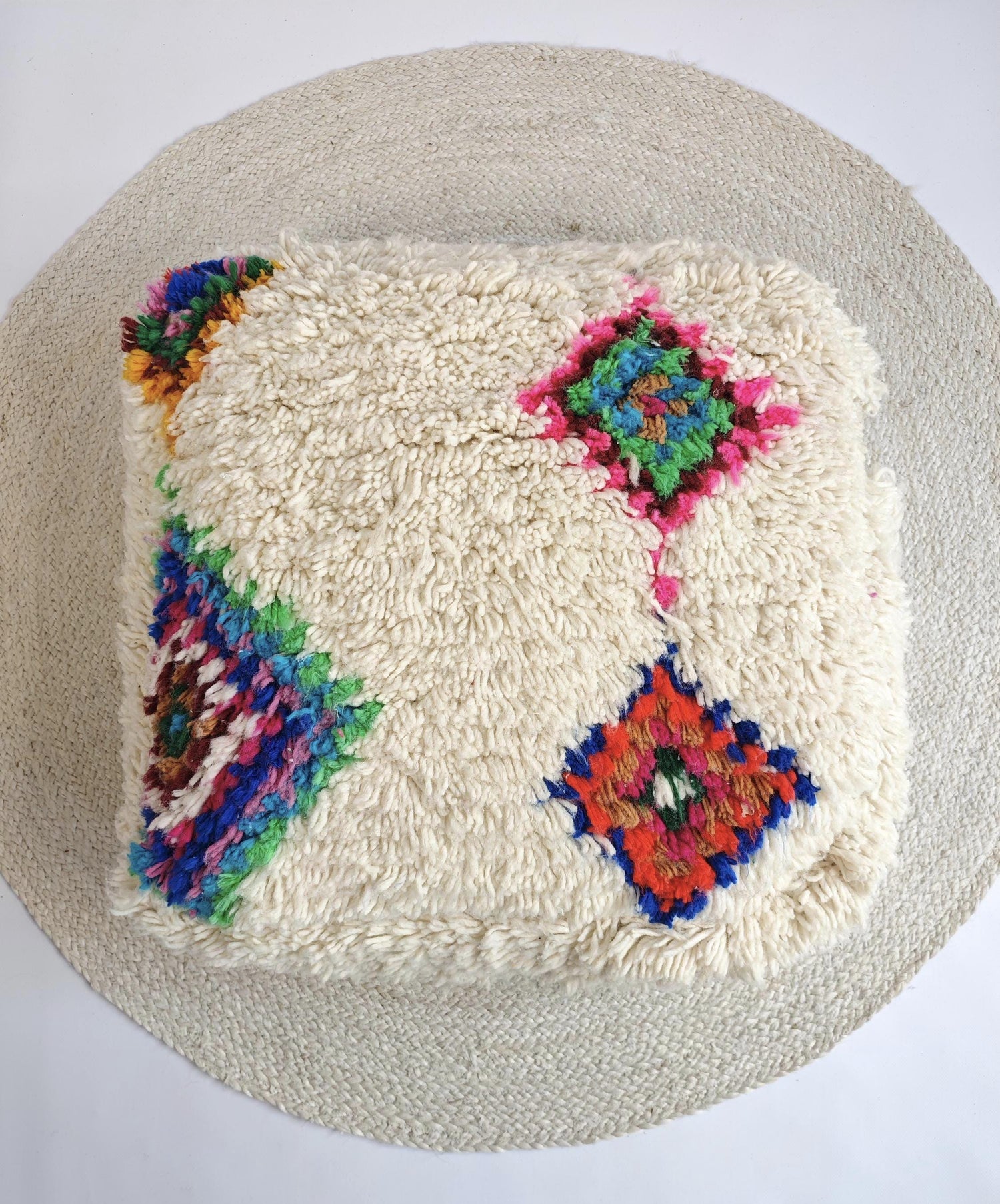 Marokkanischer Beni Ourain Pouf, Berber Bodenkissen geometrische Muster, Boho Sitzkissen aus Wolle bunt regenbogen, Vintage