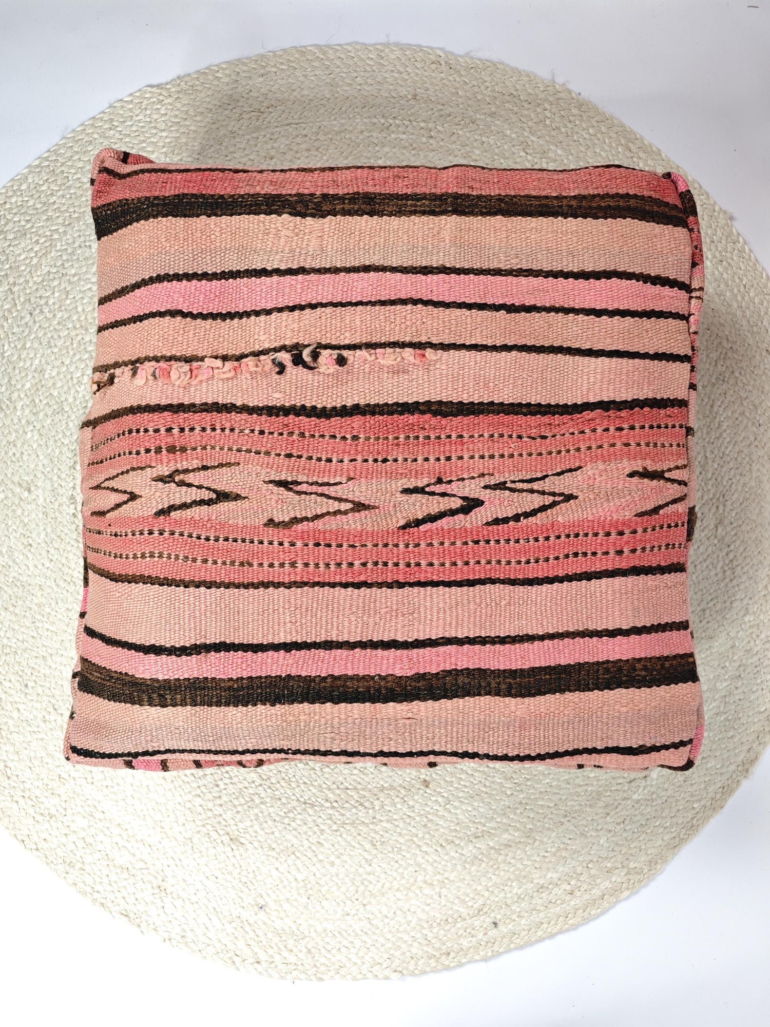 Marokkanischer Pouf mit Streifen Muster, Berber Bodenkissen pink rosa, Boho Sitzkissen aus Wolle, Vintage Kelim Bodenkissen, handarbeit