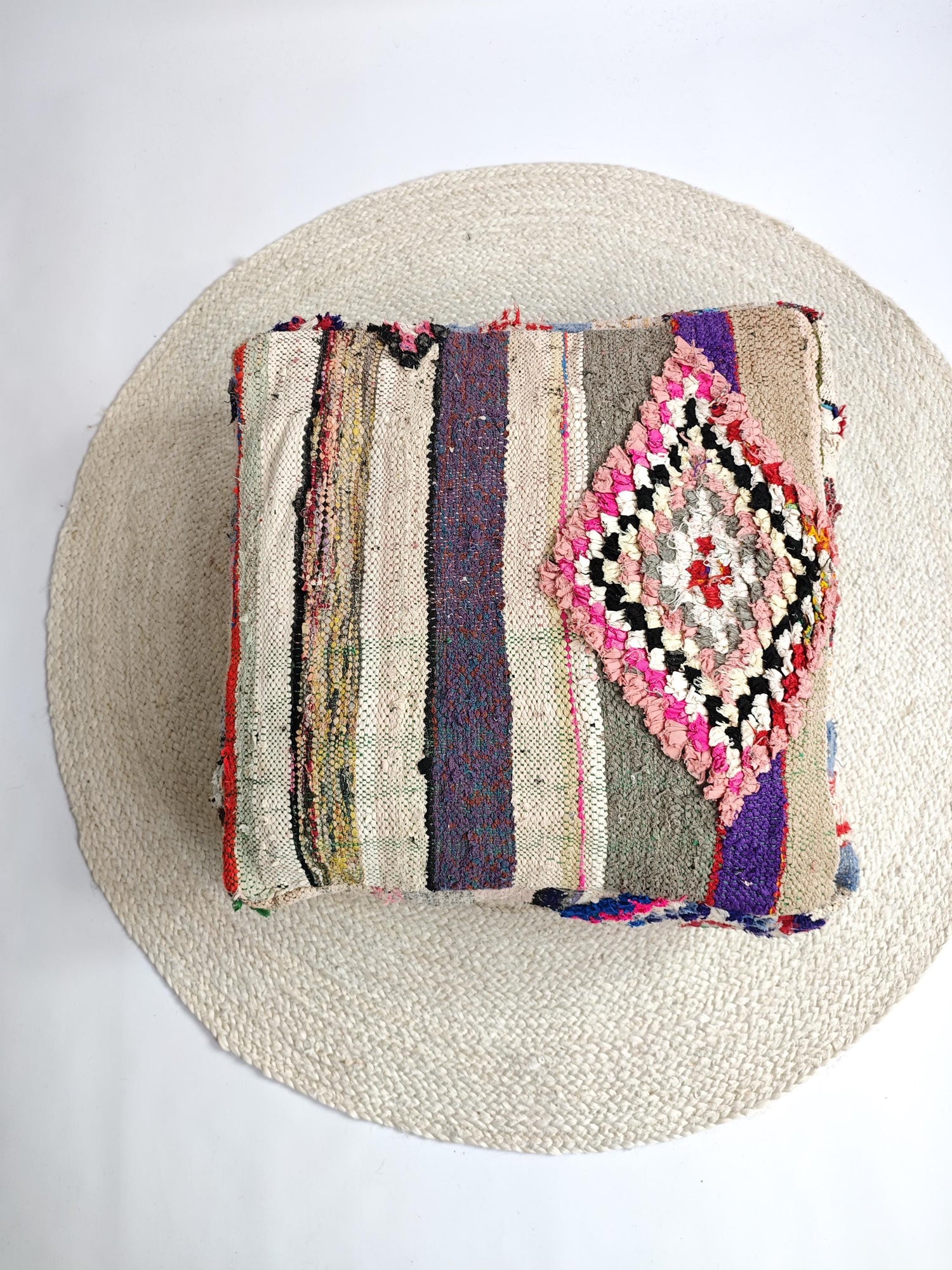 PCocosy Premium Collection - Pouf aus Marokko mit geometrischem Muster, Upcyling Pouf aus Stoffresten, Boho Sitzkissen, Bunt, Unikat, Handarbeit, Streifen