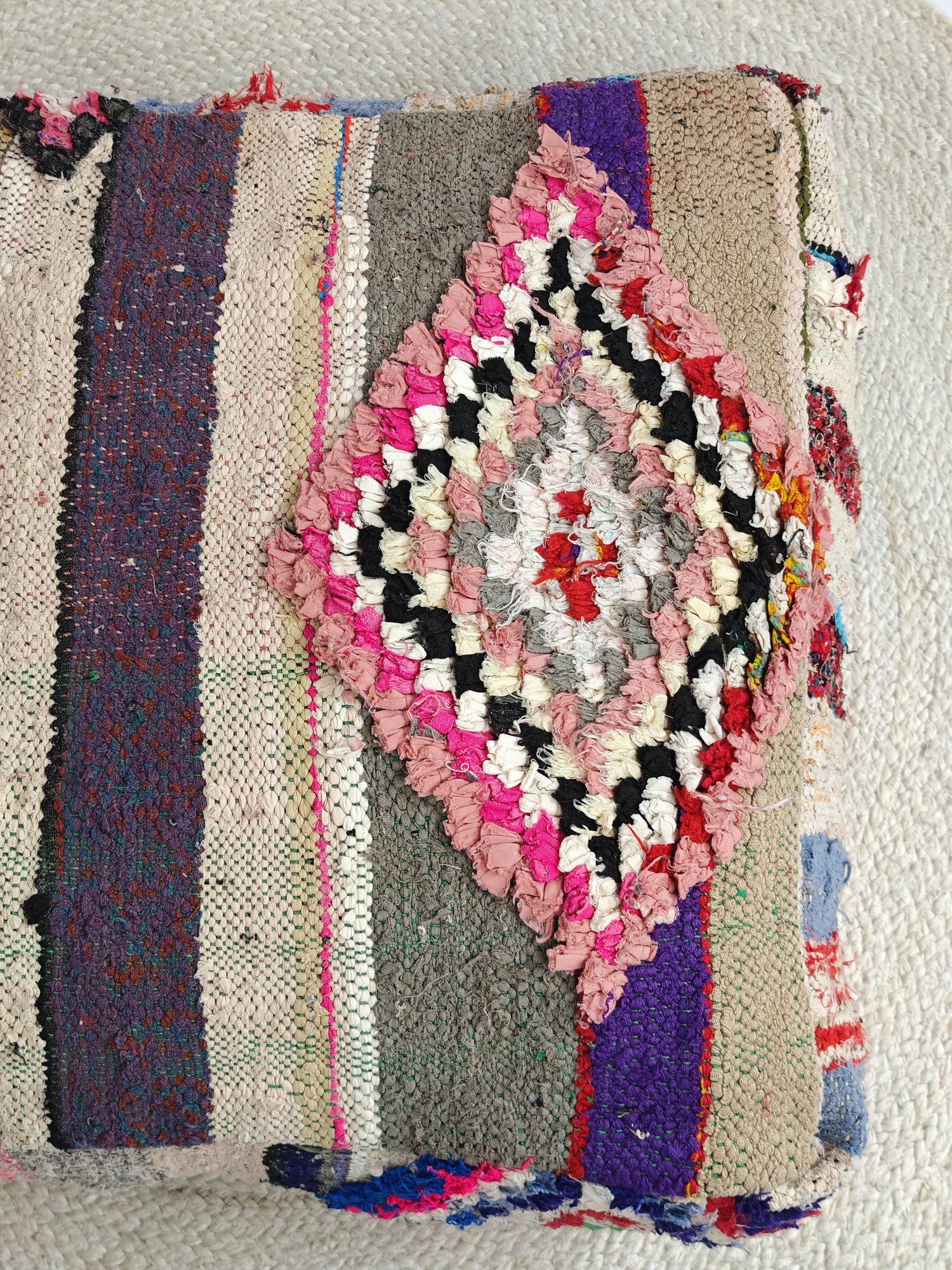 PCocosy Premium Collection - Pouf aus Marokko mit geometrischem Muster, Upcyling Pouf aus Stoffresten, Boho Sitzkissen, Bunt, Unikat, Handarbeit, Streifen